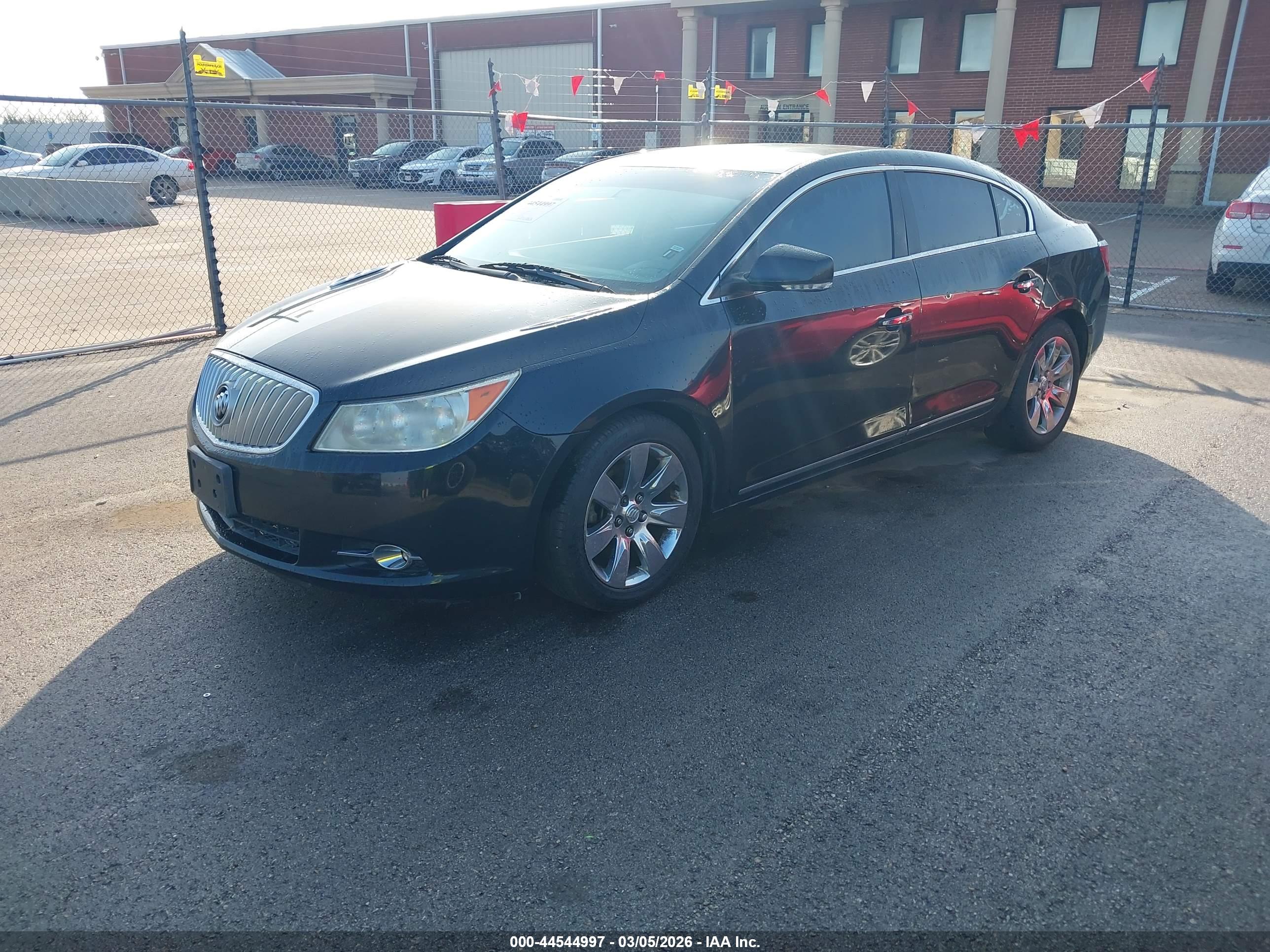 BUICK LACROSSE image 2