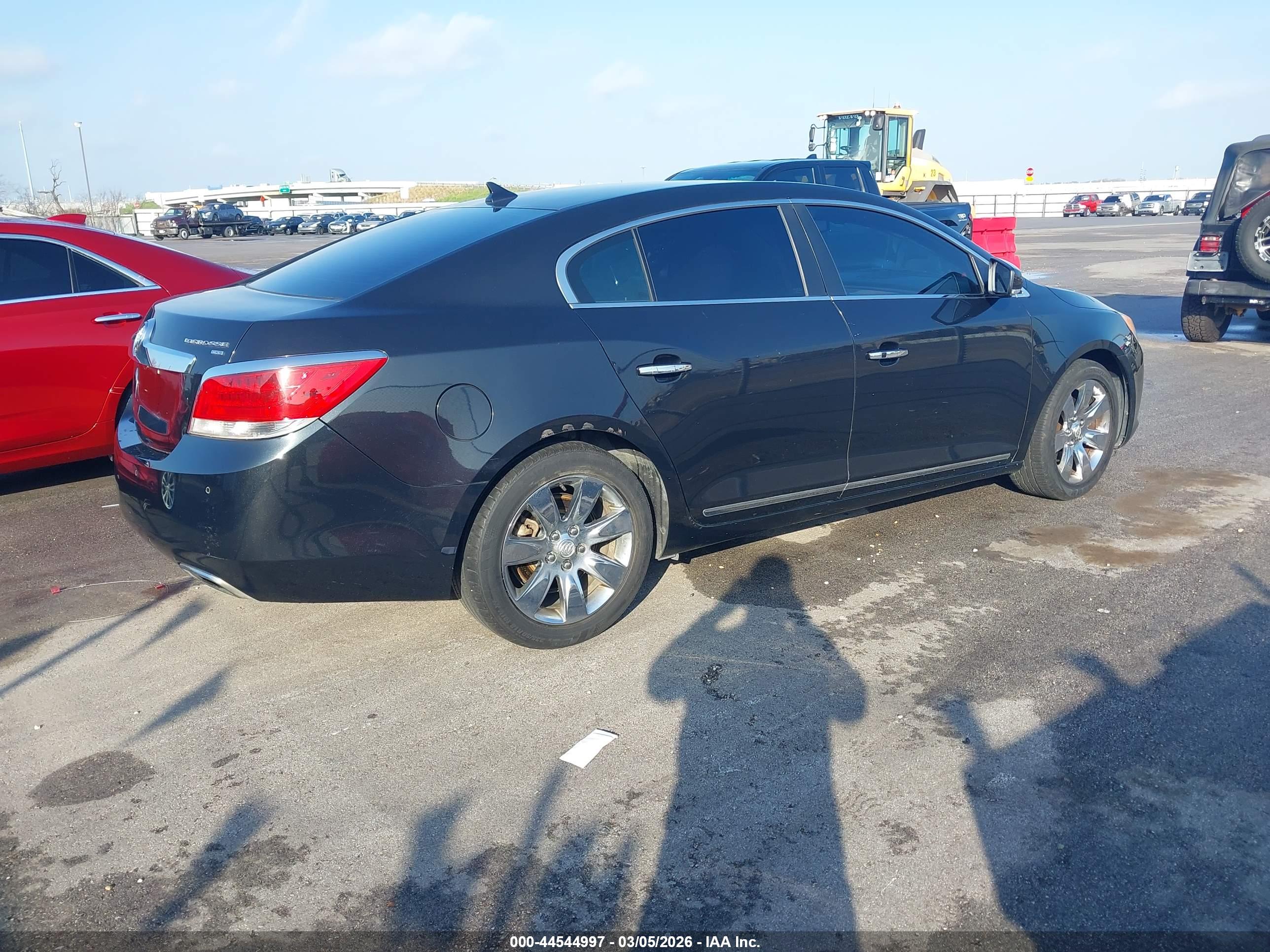 BUICK LACROSSE image 4
