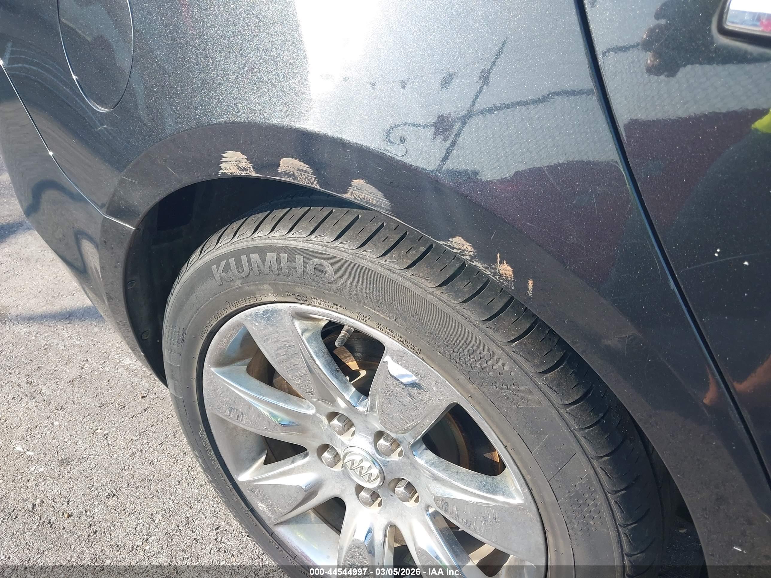 BUICK LACROSSE image 6