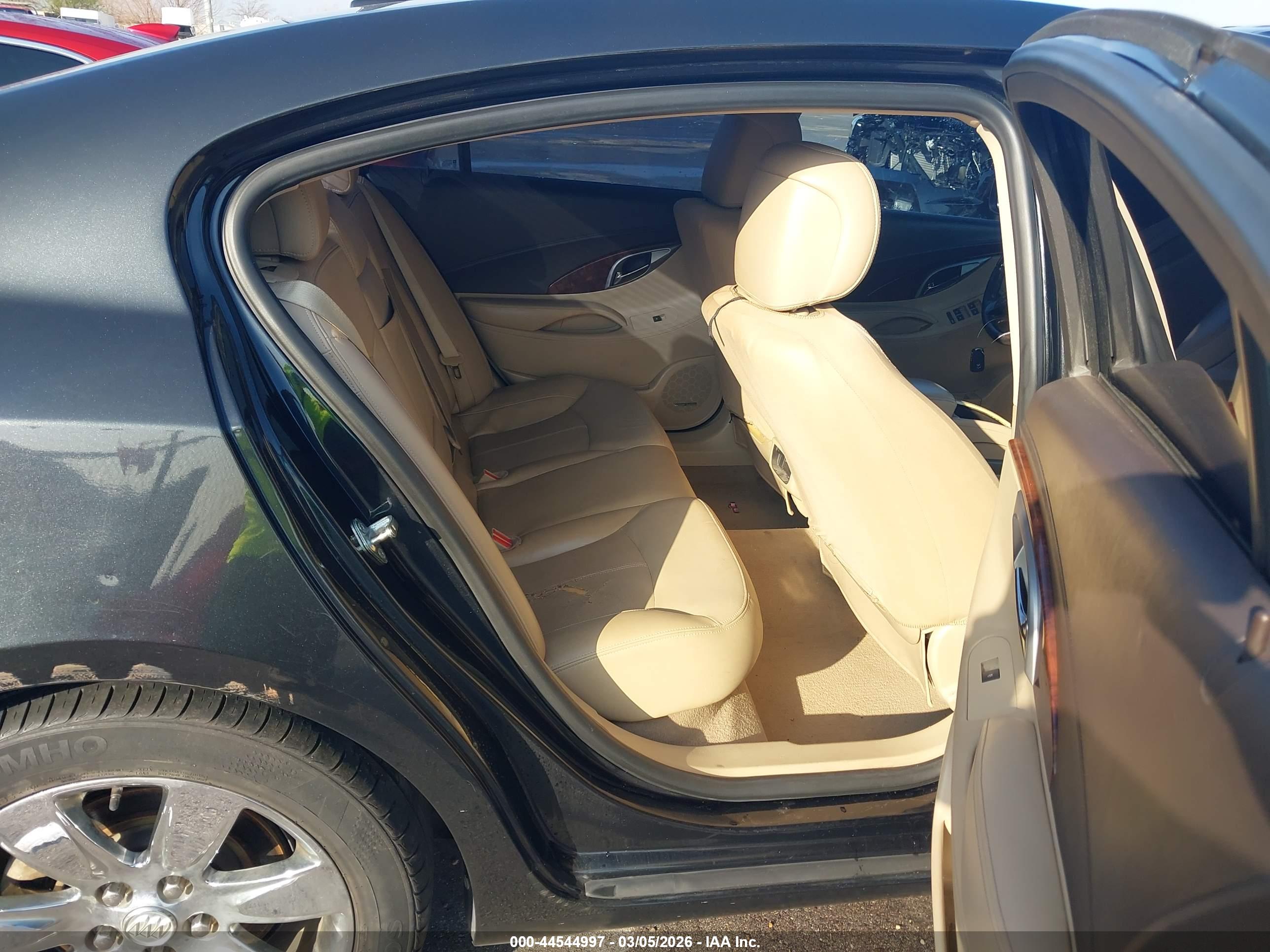 BUICK LACROSSE image 8