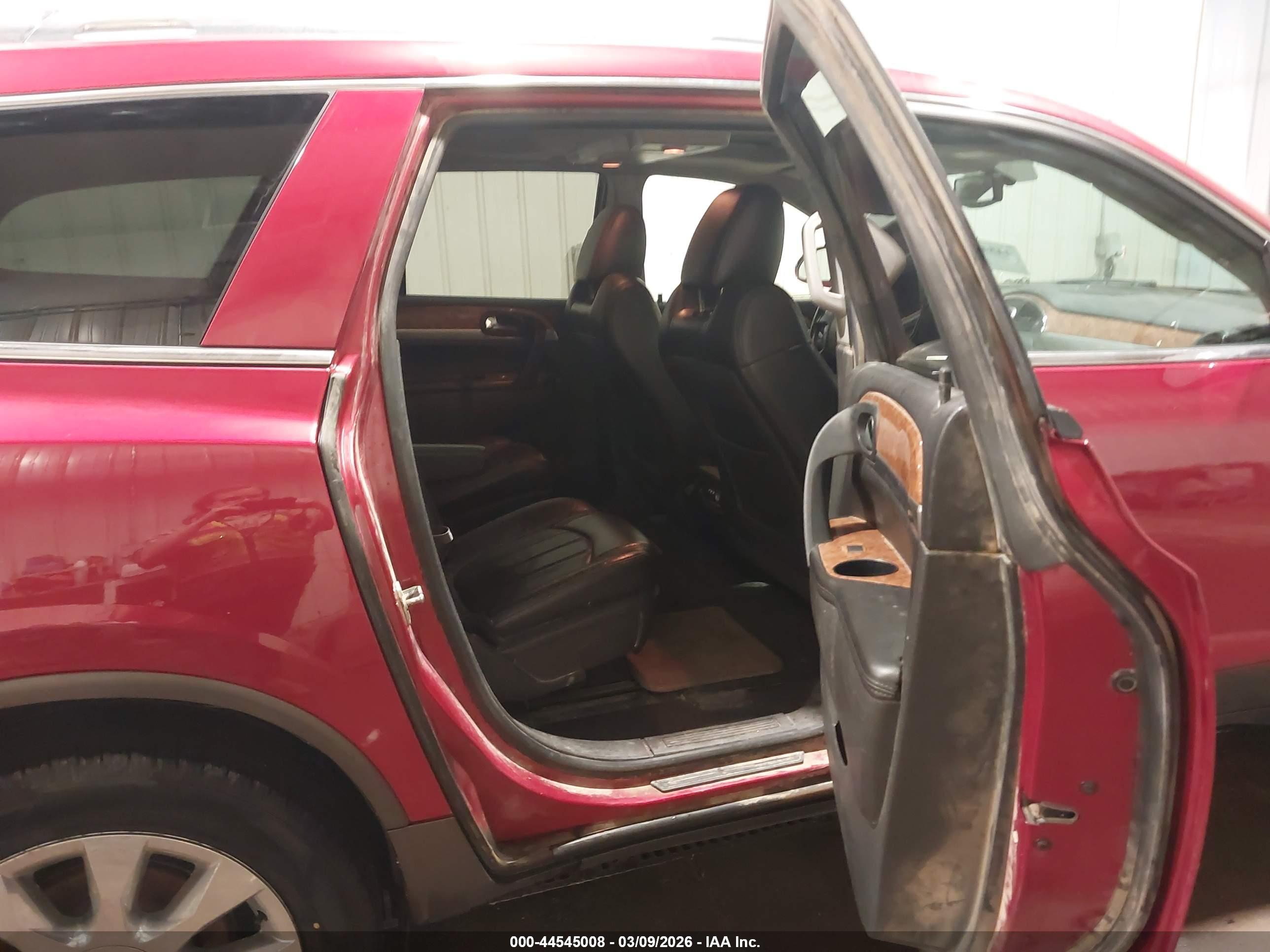 BUICK ENCLAVE image 8