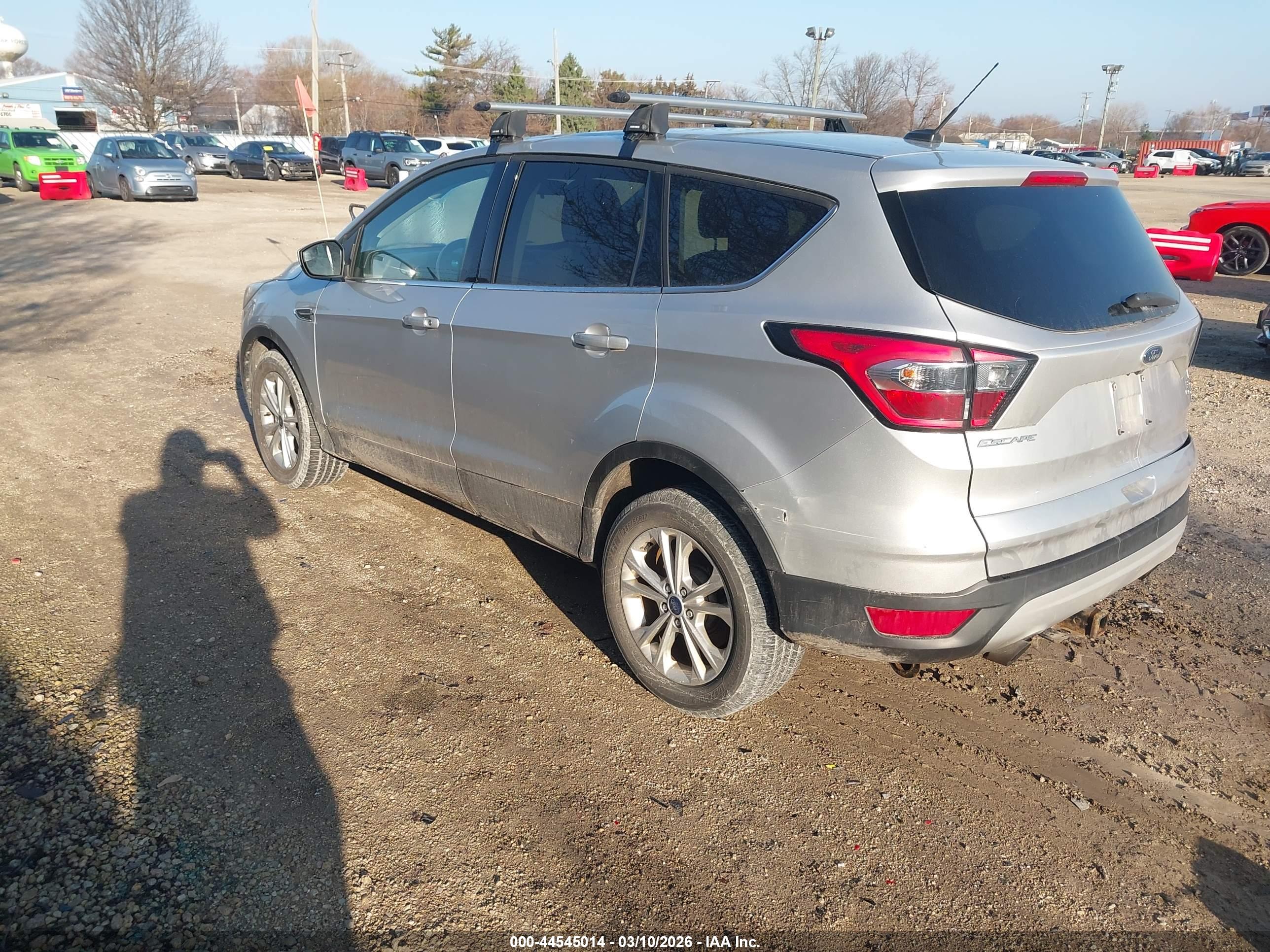 FORD ESCAPE image 3