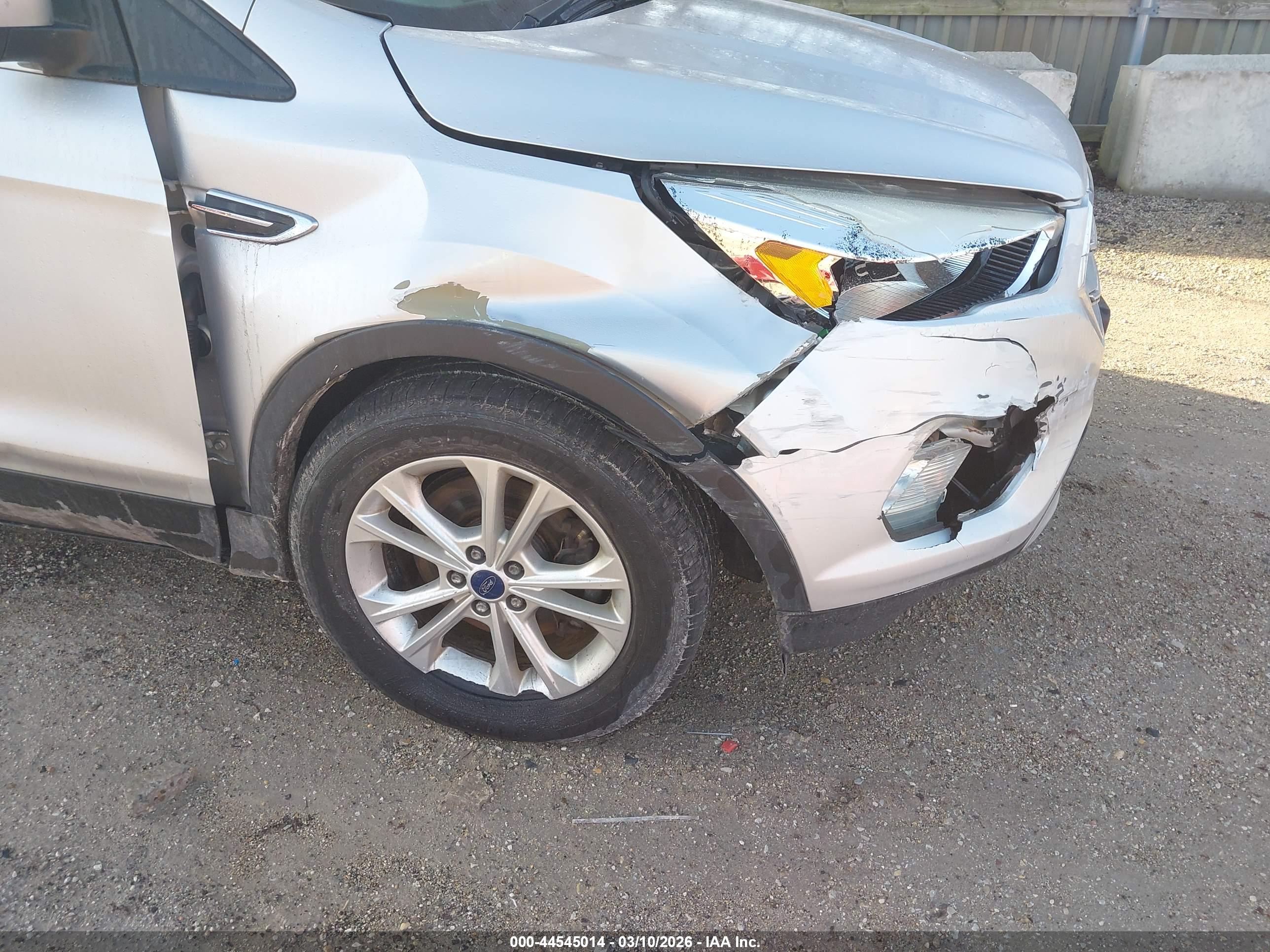 FORD ESCAPE image 6
