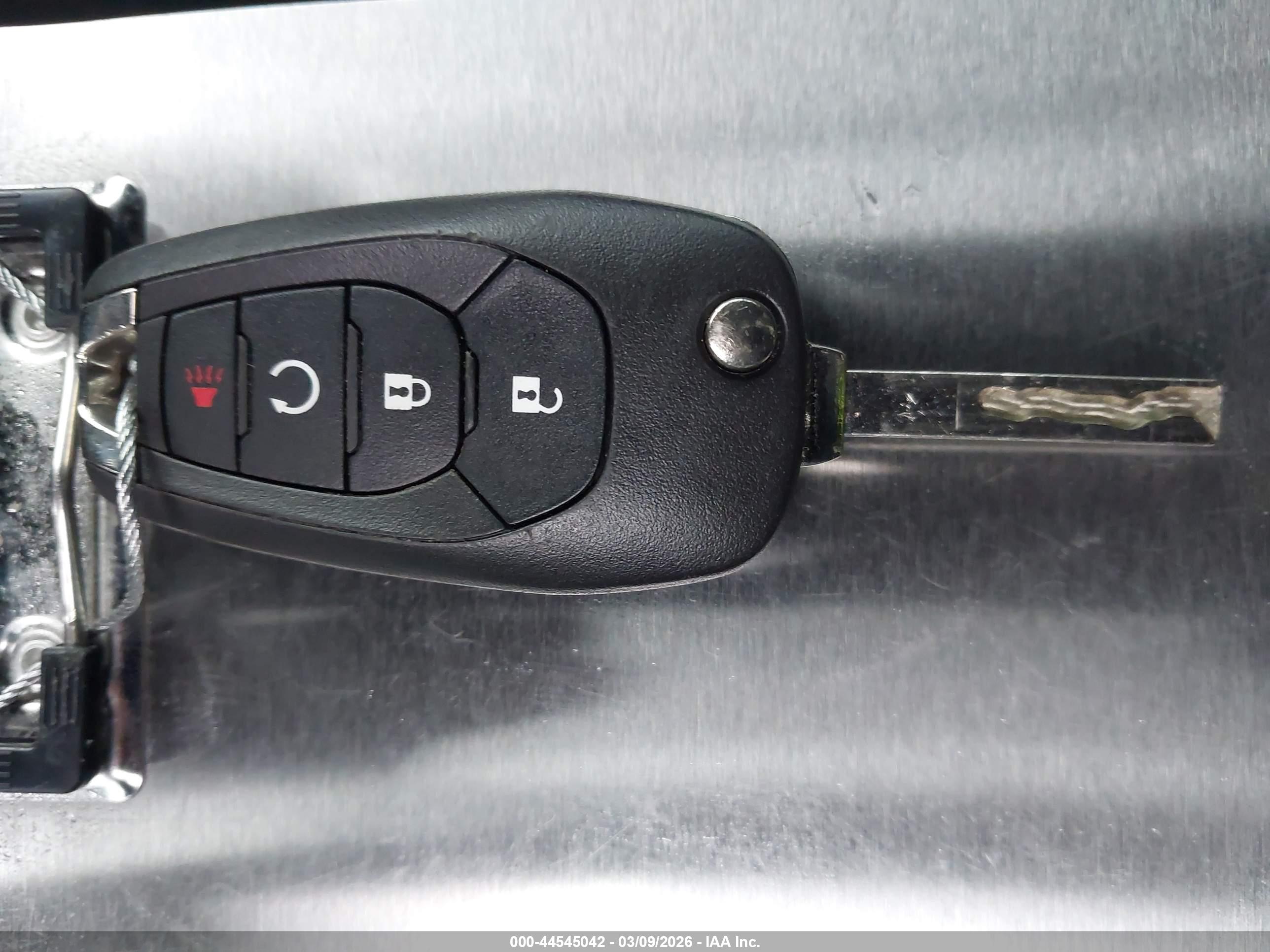 CHEVROLET TRAX image 11