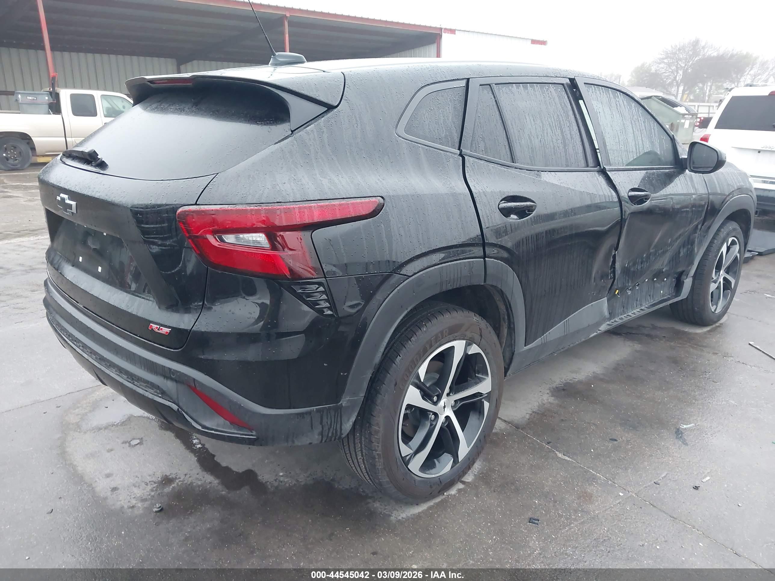 CHEVROLET TRAX image 4