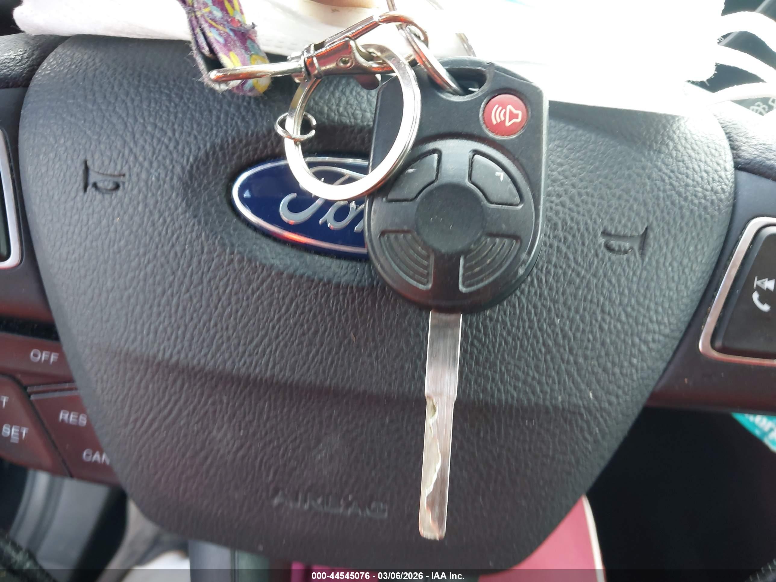 FORD ESCAPE image 11