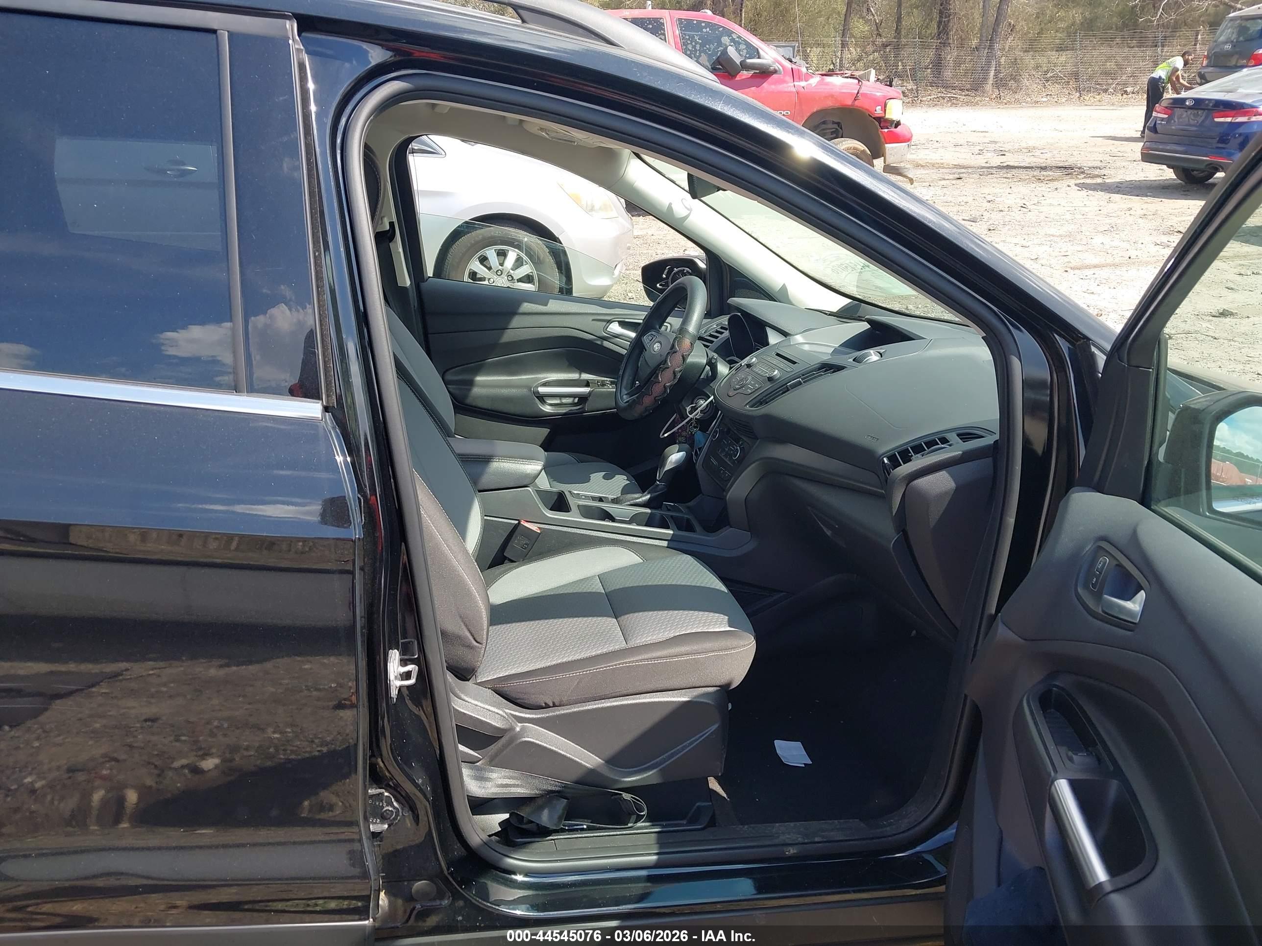 FORD ESCAPE image 5