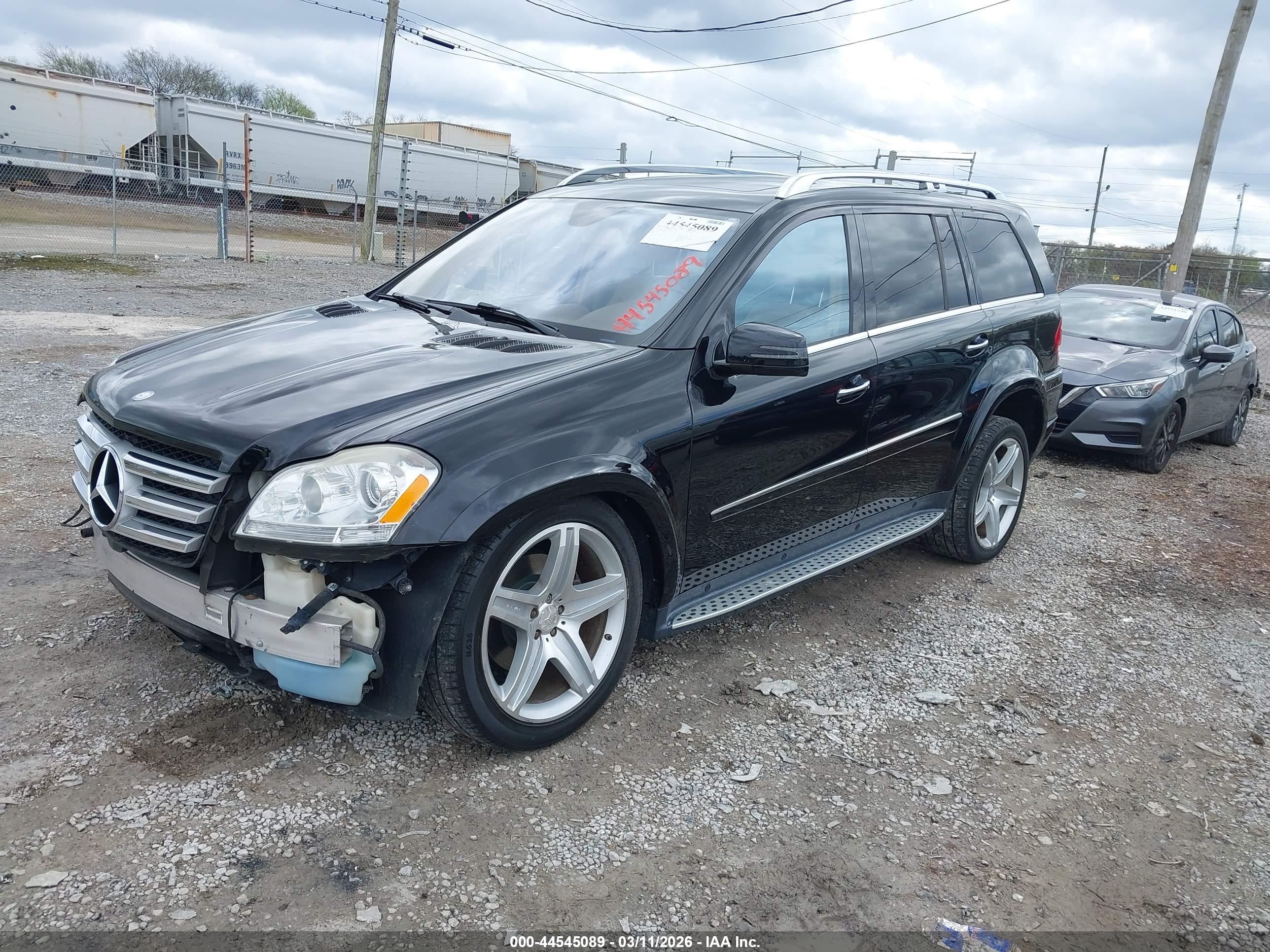 MERCEDES-BENZ GL image 2