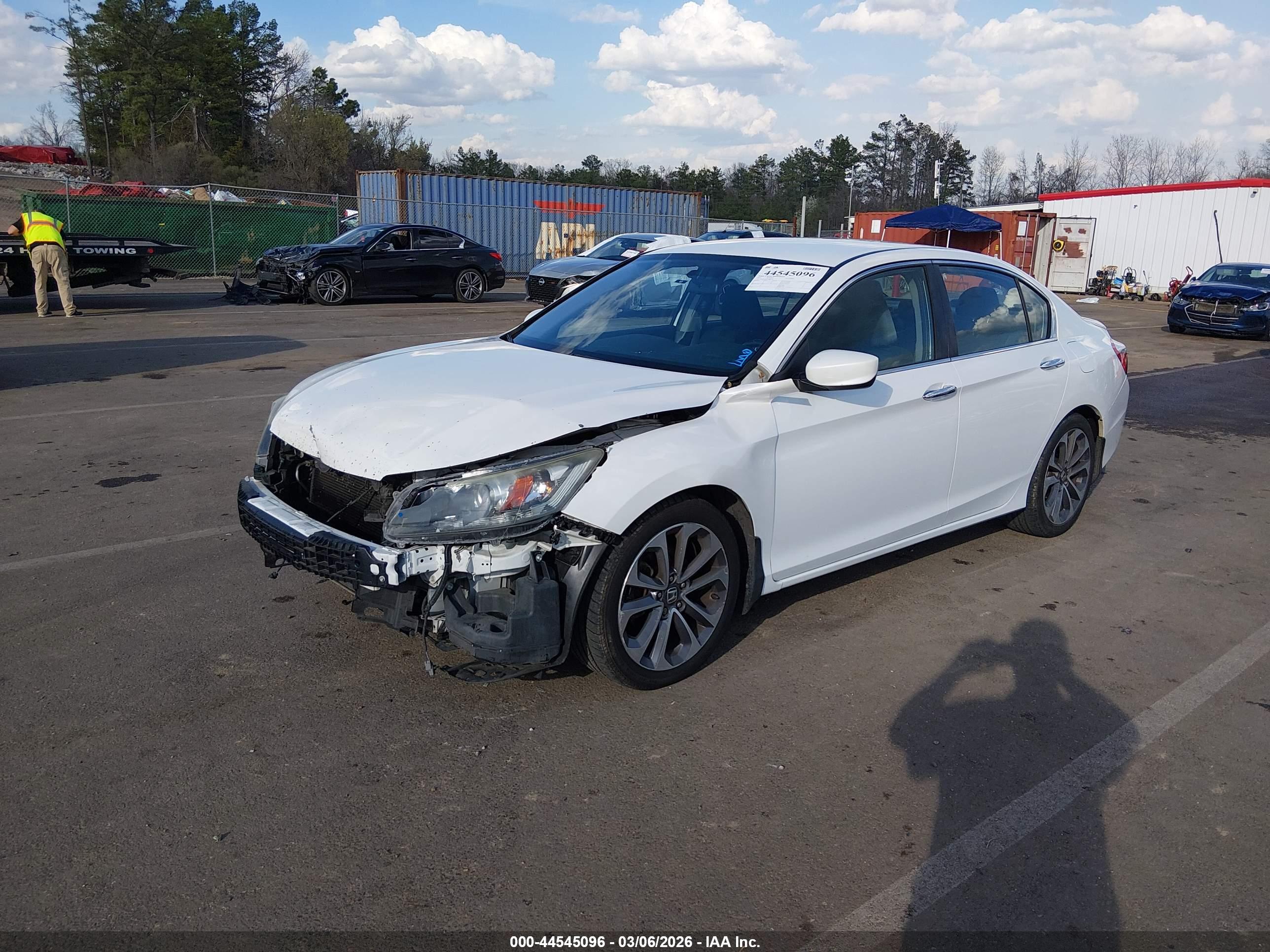 HONDA ACCORD image 2