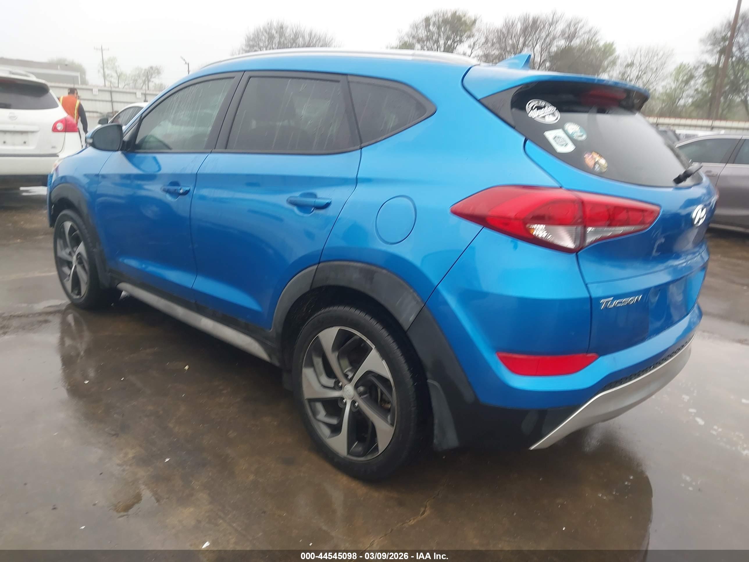 HYUNDAI TUCSON image 3