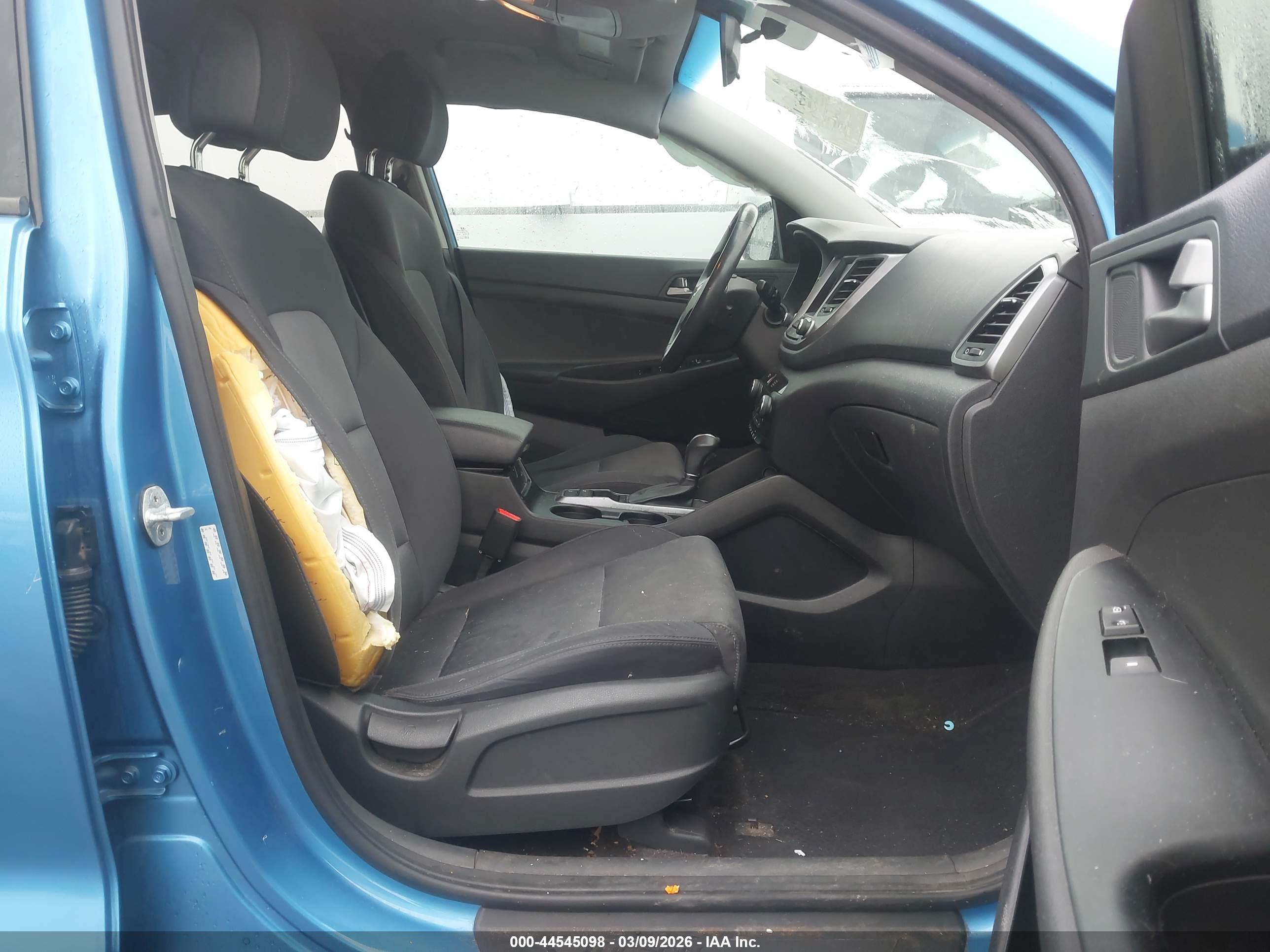 HYUNDAI TUCSON image 5
