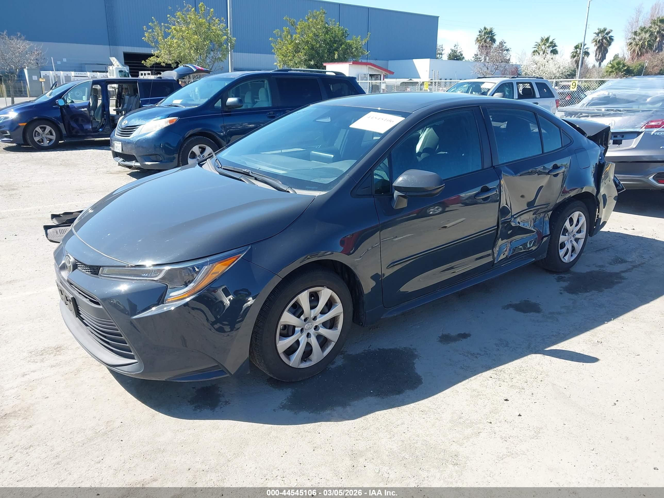 TOYOTA COROLLA image 2