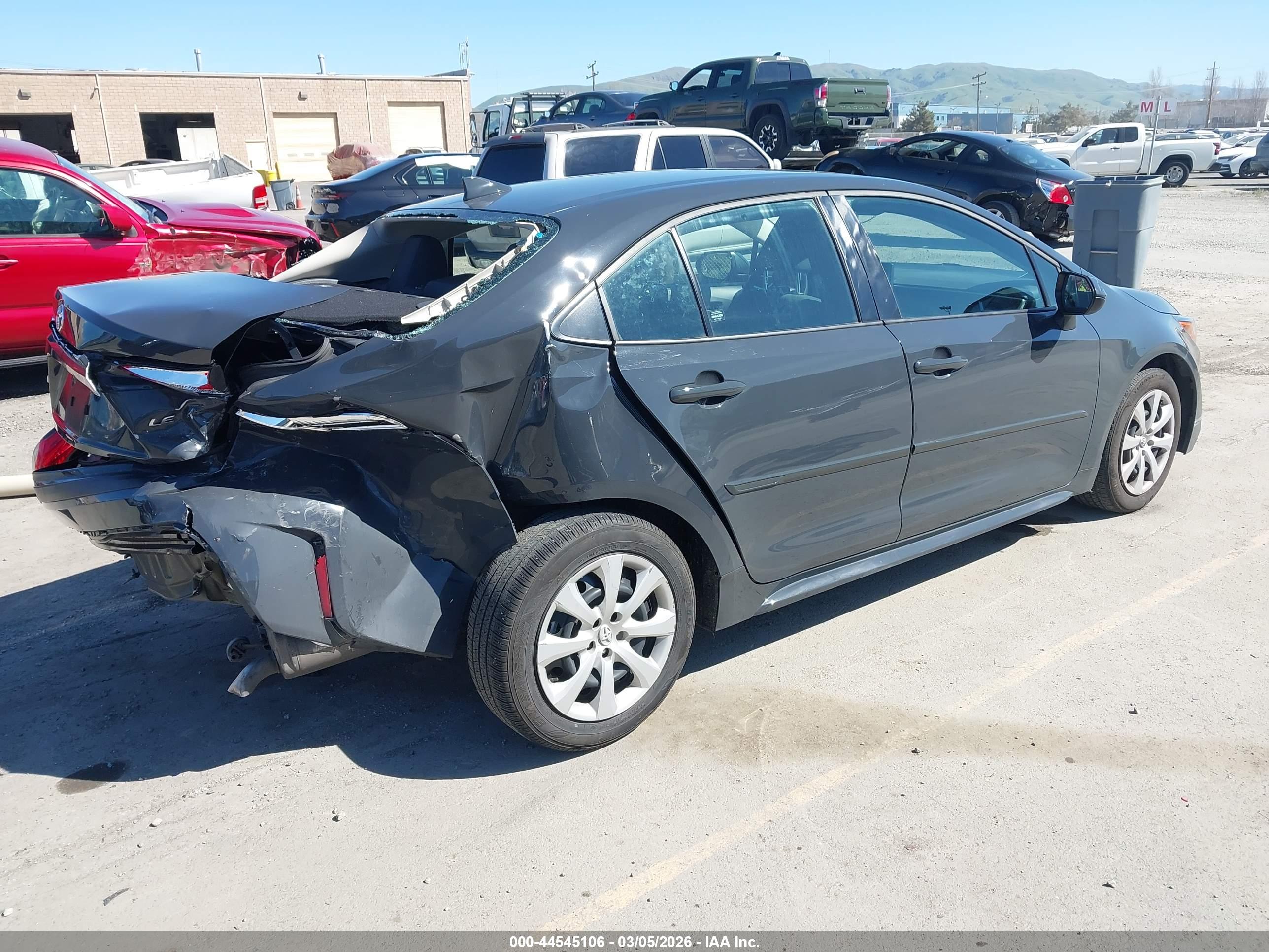 TOYOTA COROLLA image 4