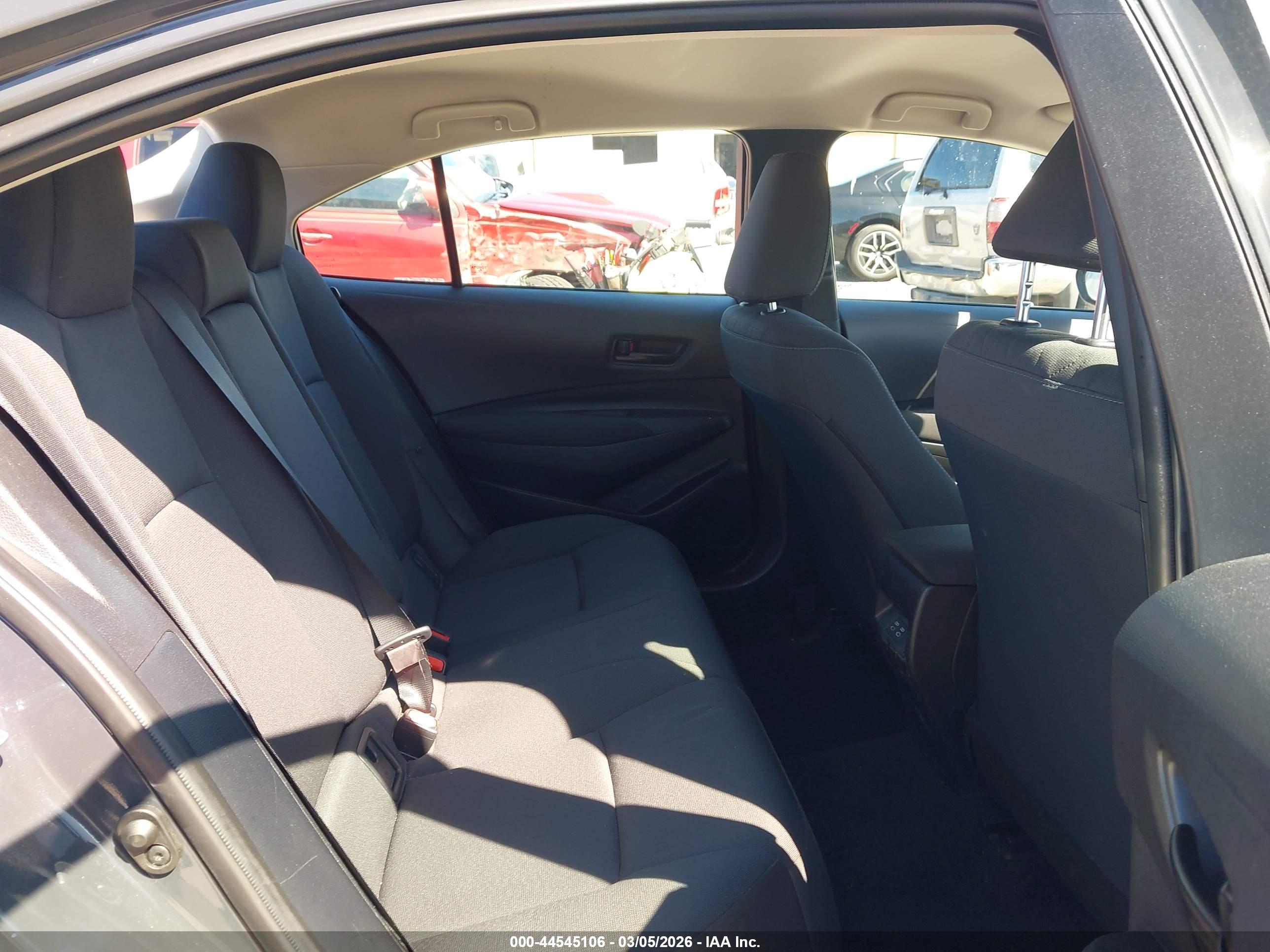 TOYOTA COROLLA image 8