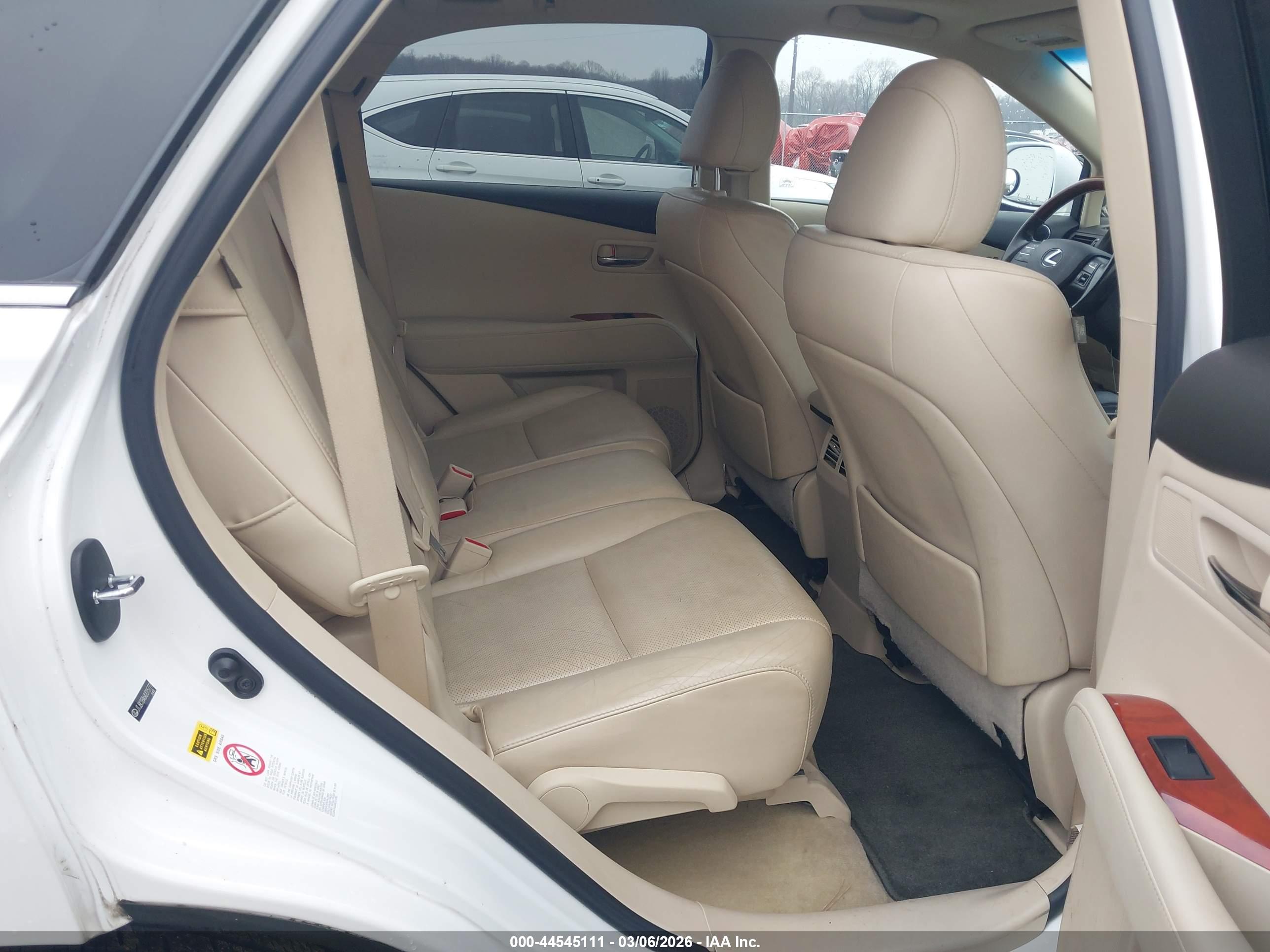 LEXUS RX image 8
