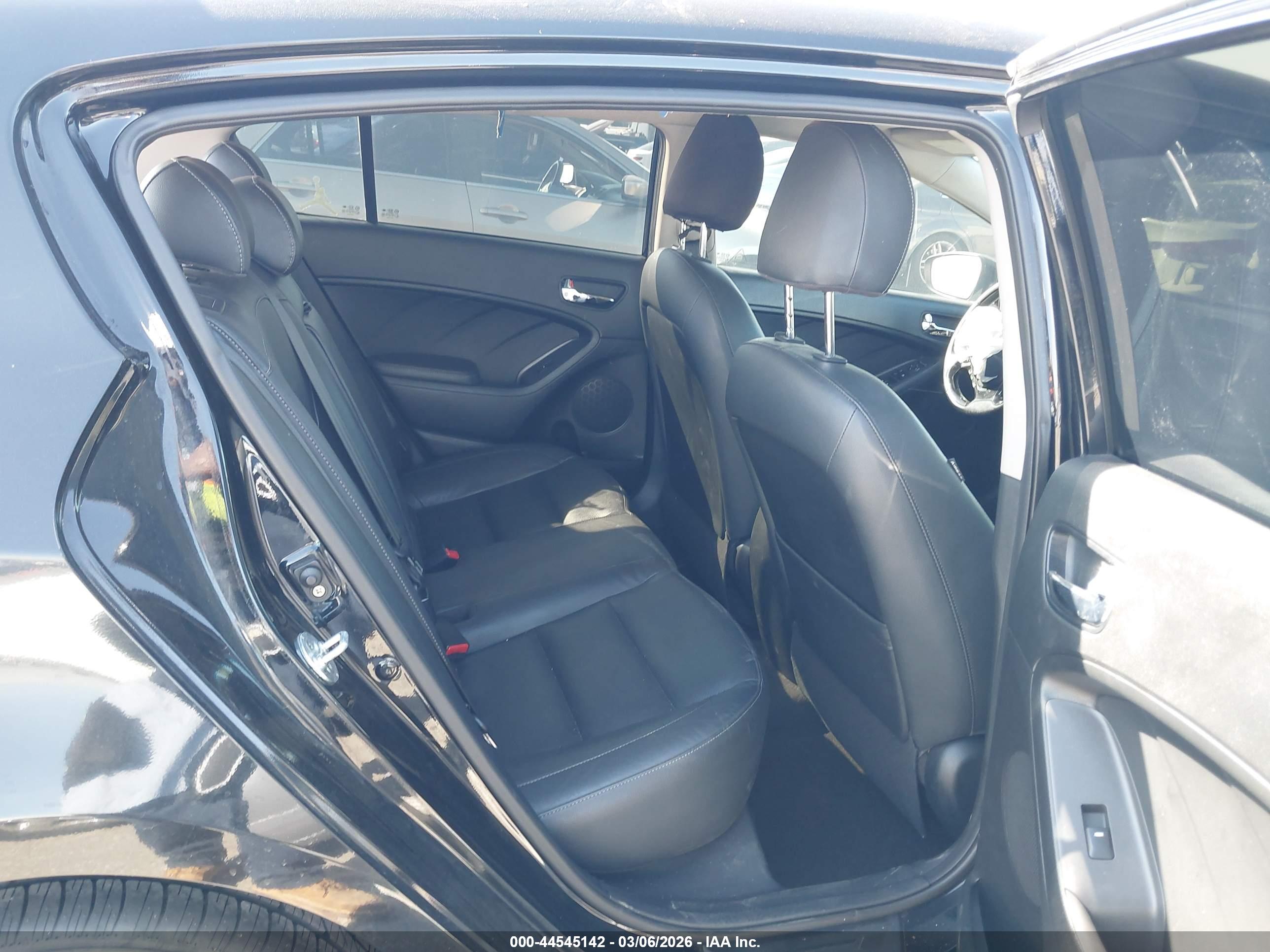 KIA FORTE image 8