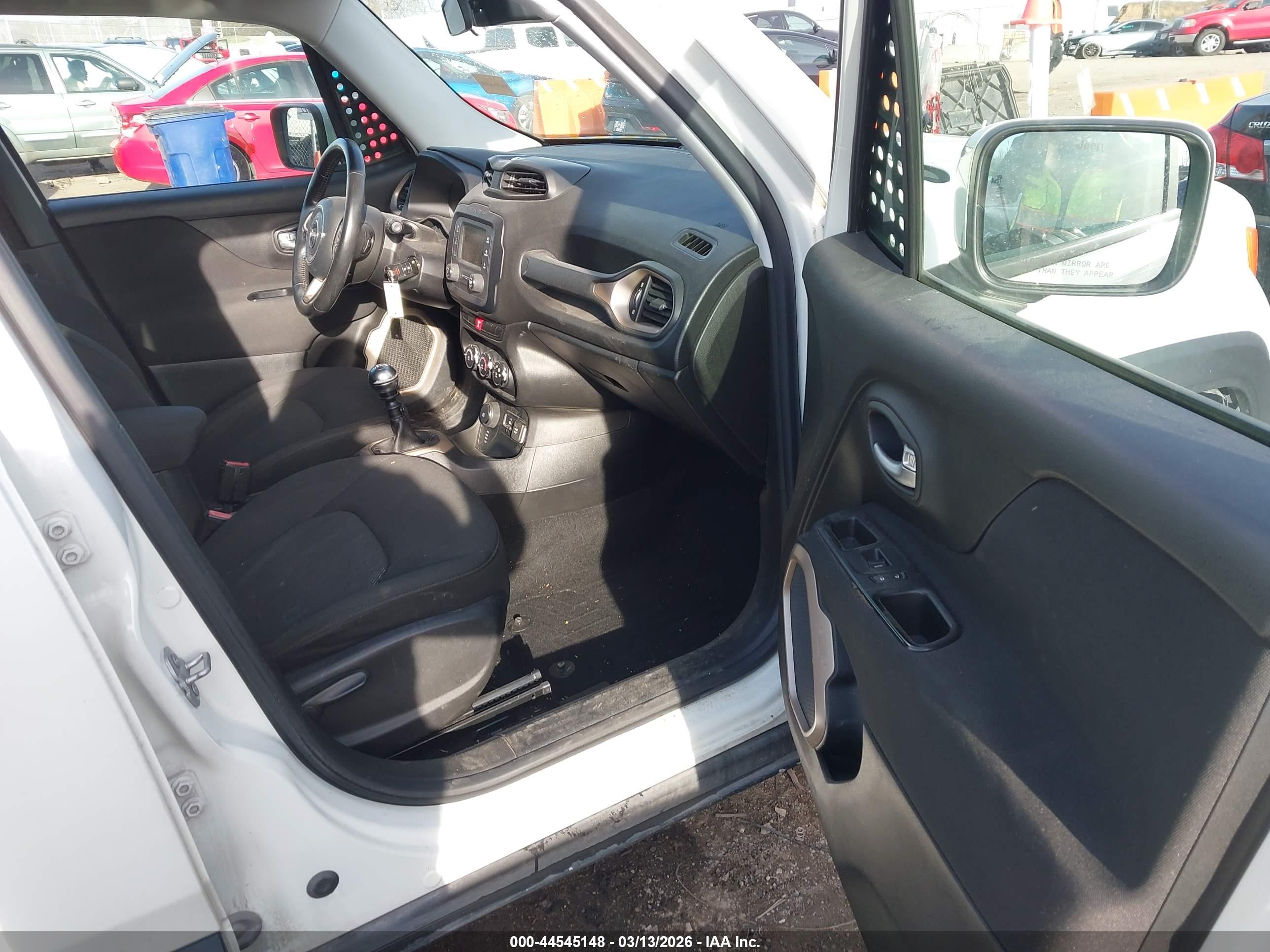 JEEP RENEGADE image 5