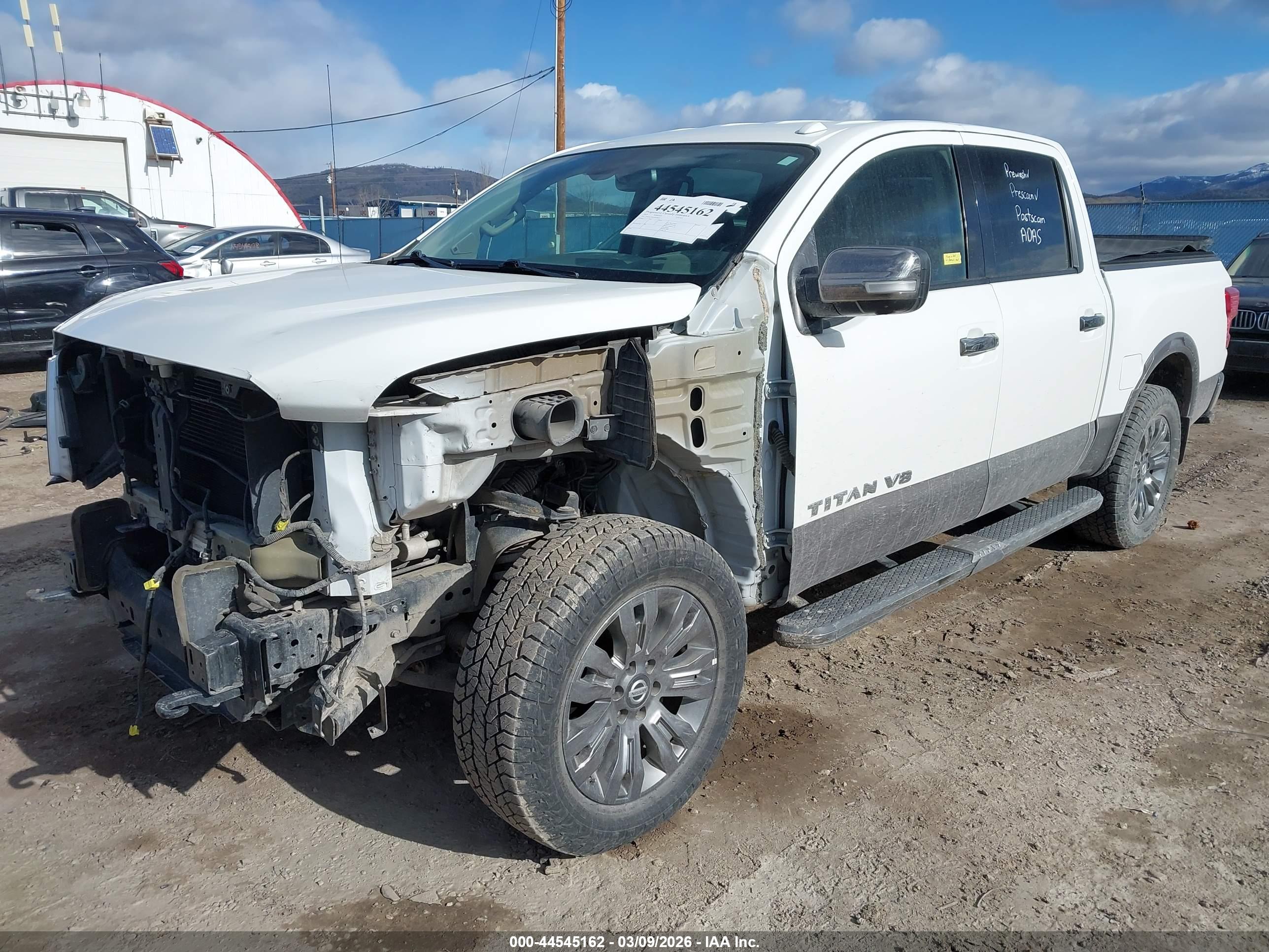 NISSAN TITAN image 2
