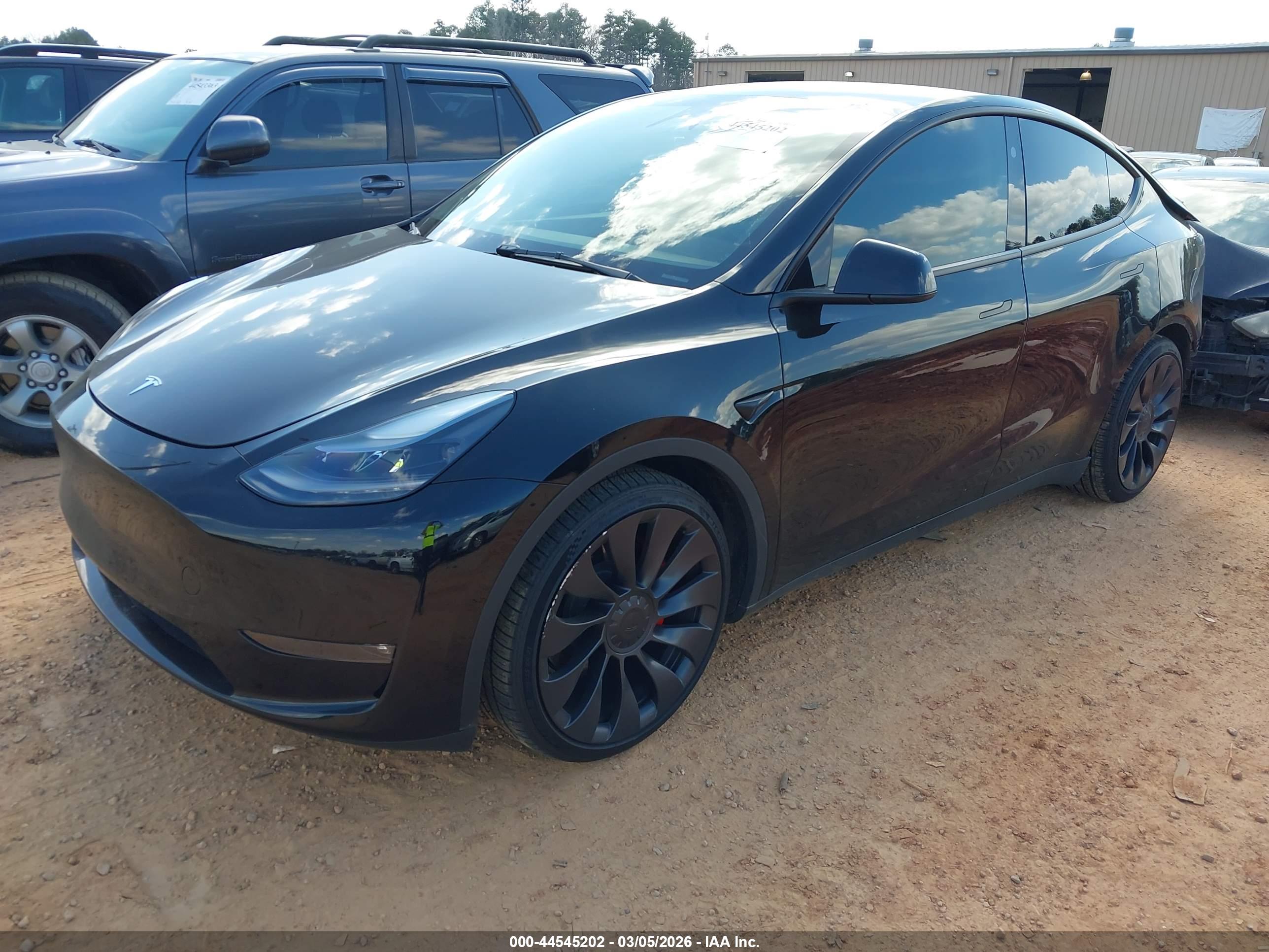 TESLA MODEL image 2