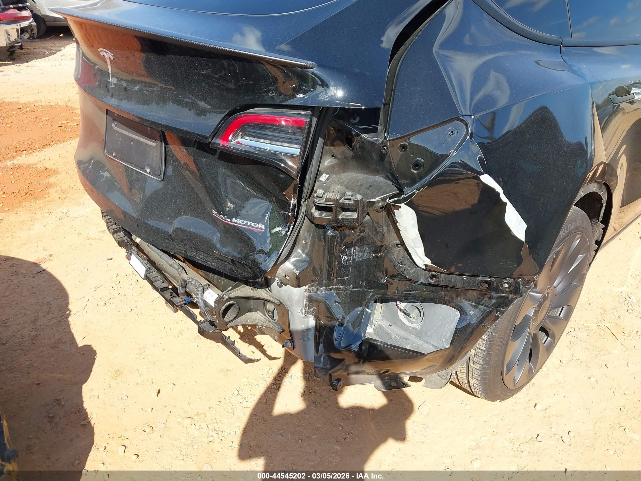 TESLA MODEL image 6