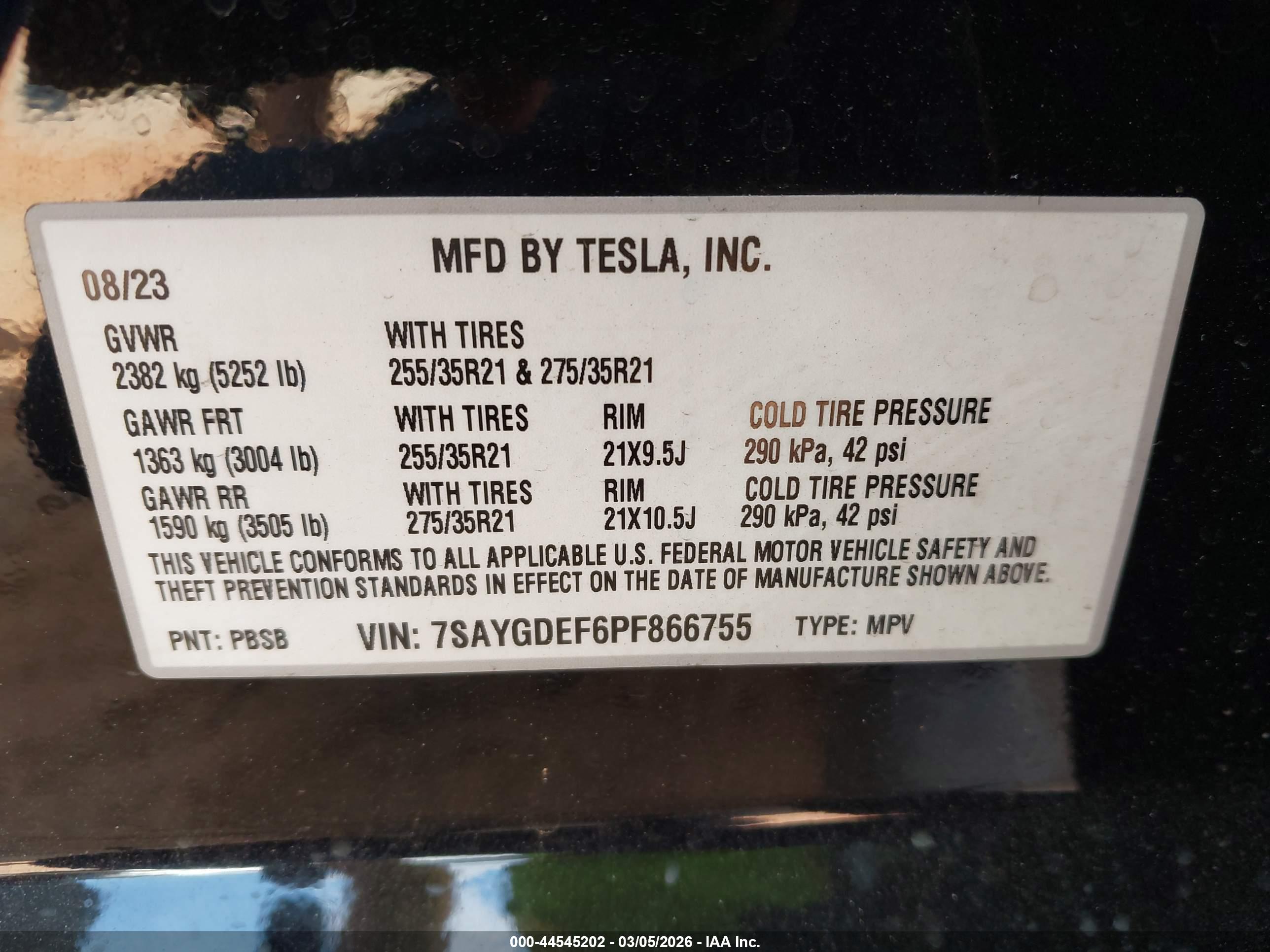 TESLA MODEL image 9