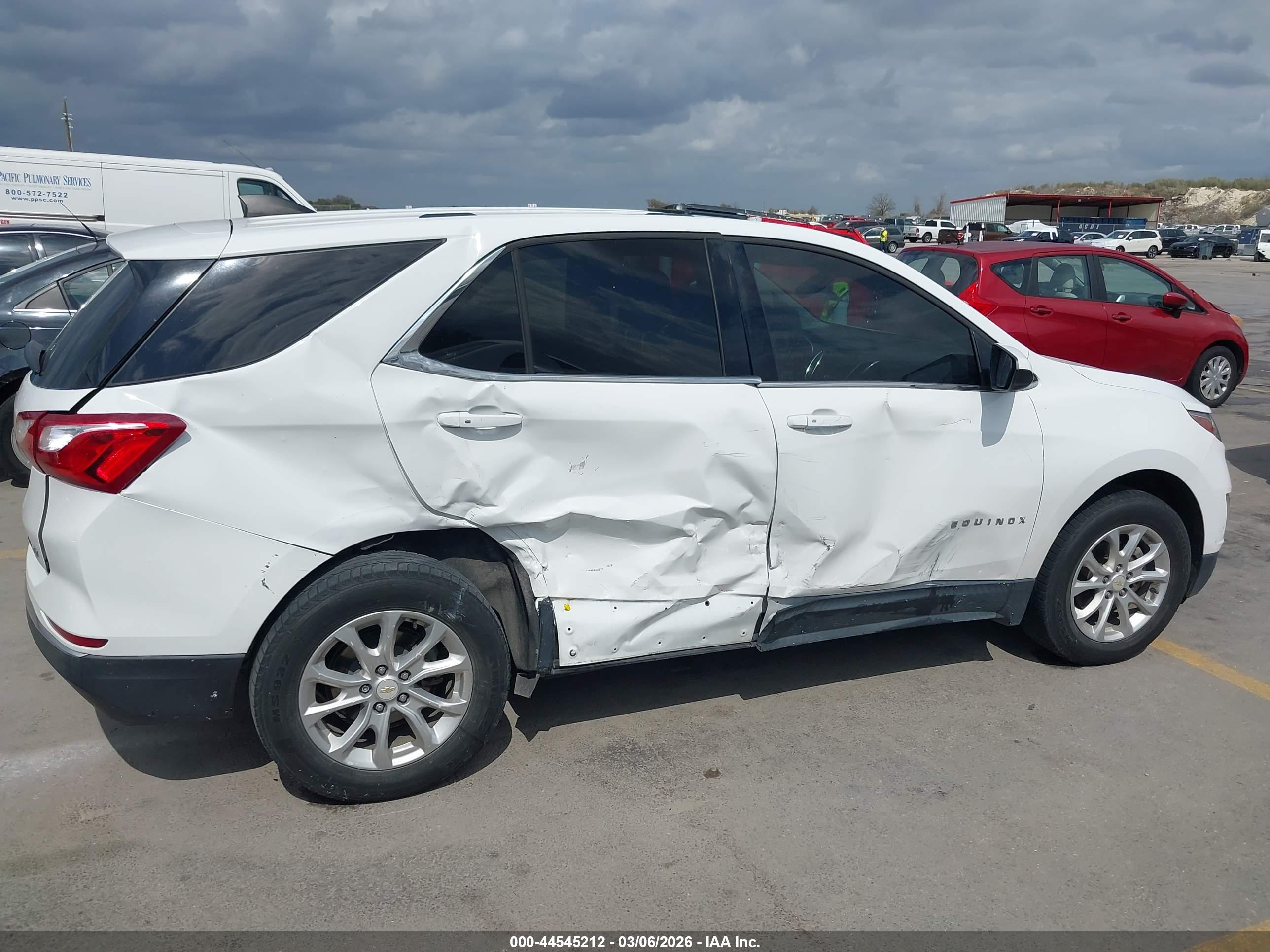 CHEVROLET EQUINOX image 6