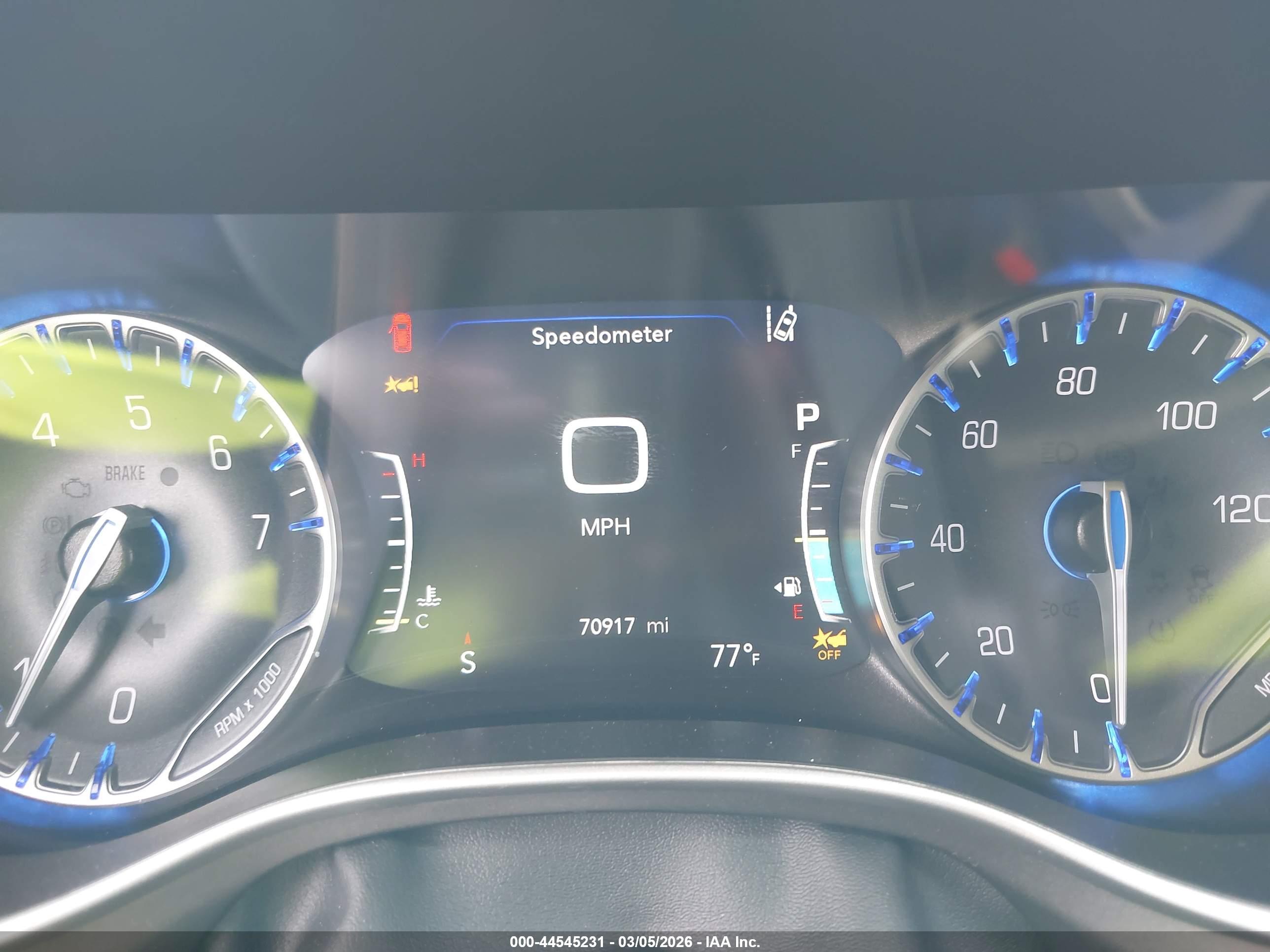 CHRYSLER PACIFICA image 7