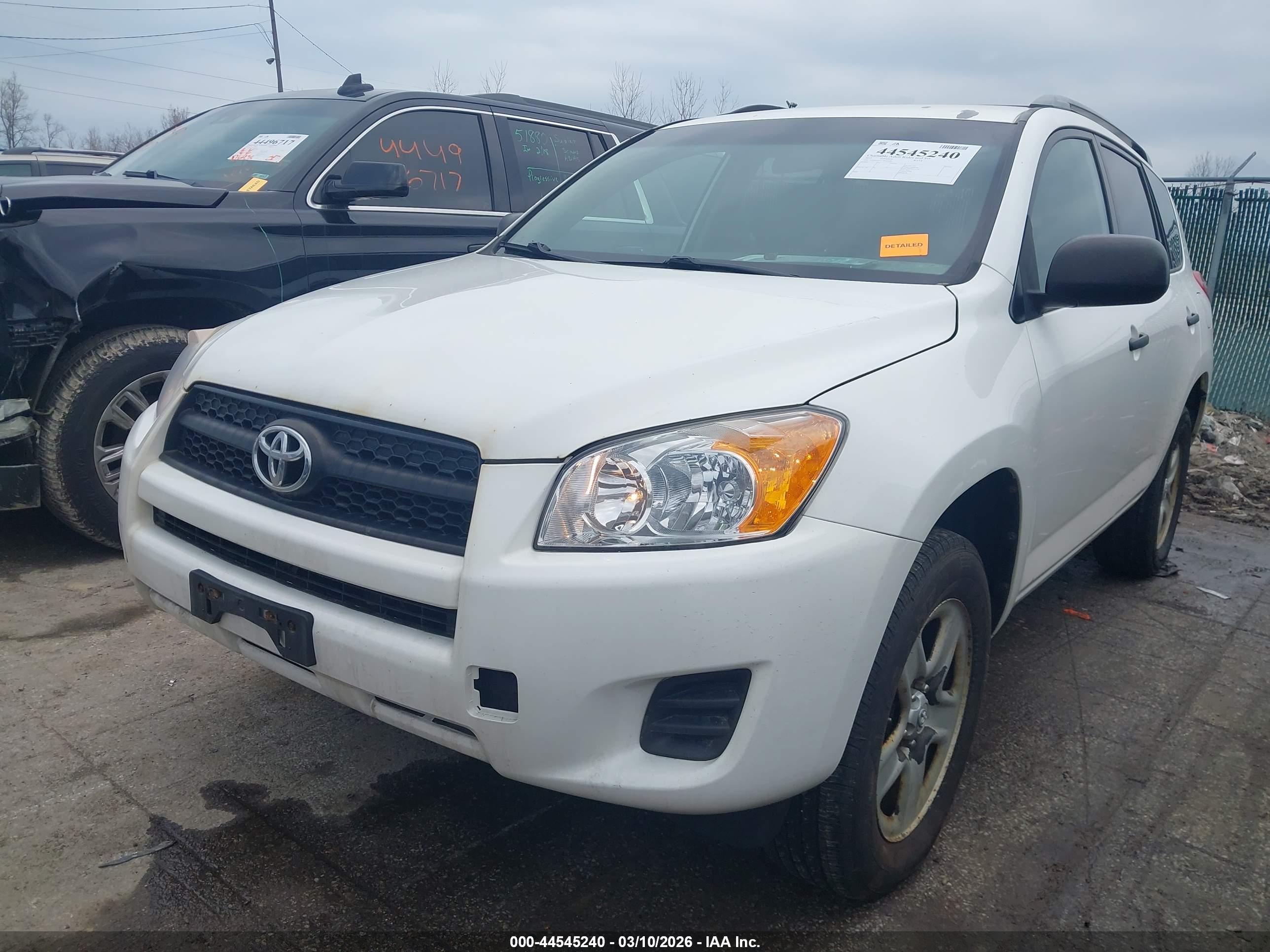 TOYOTA RAV4 image 6