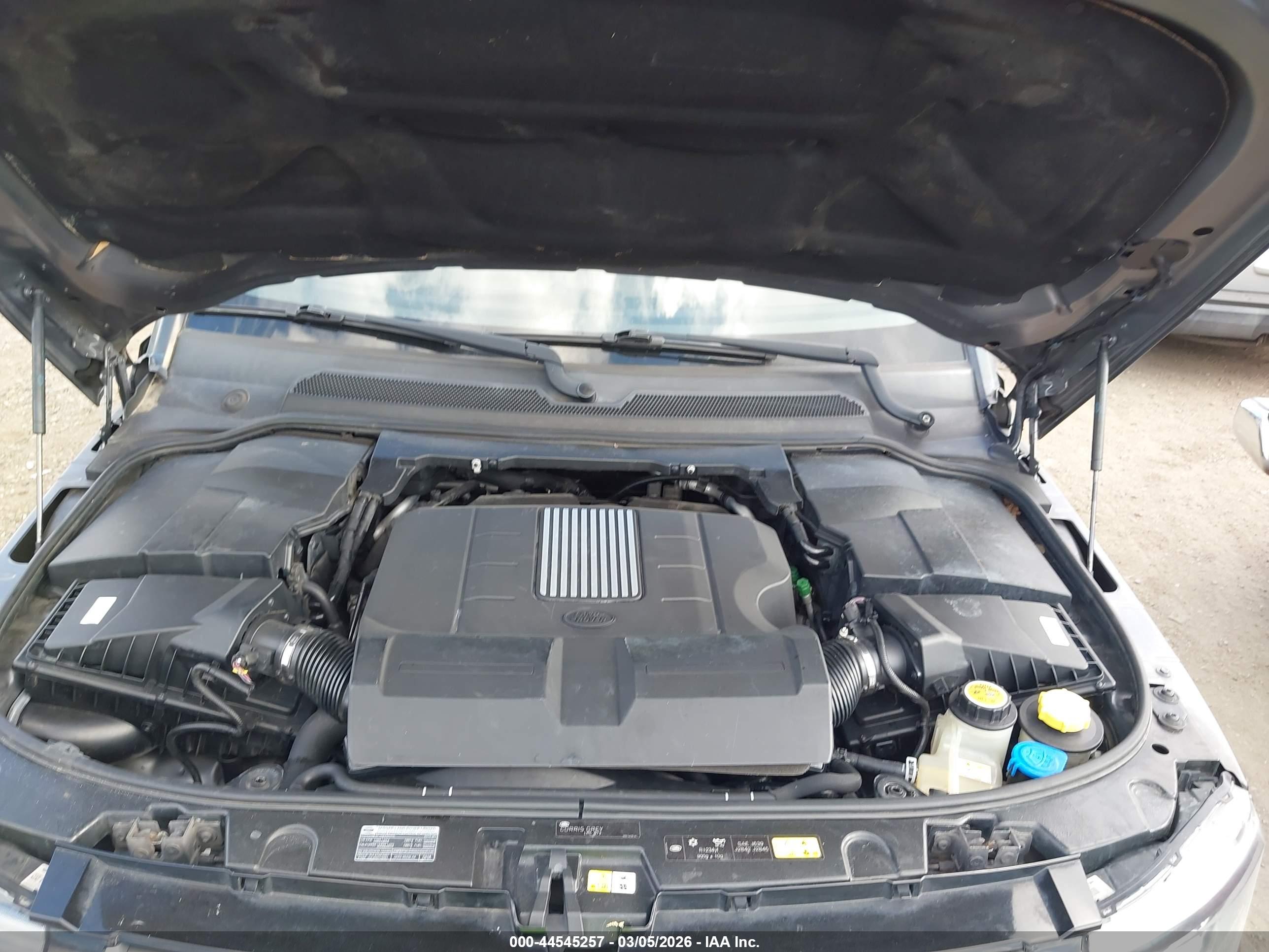 LAND ROVER image 10