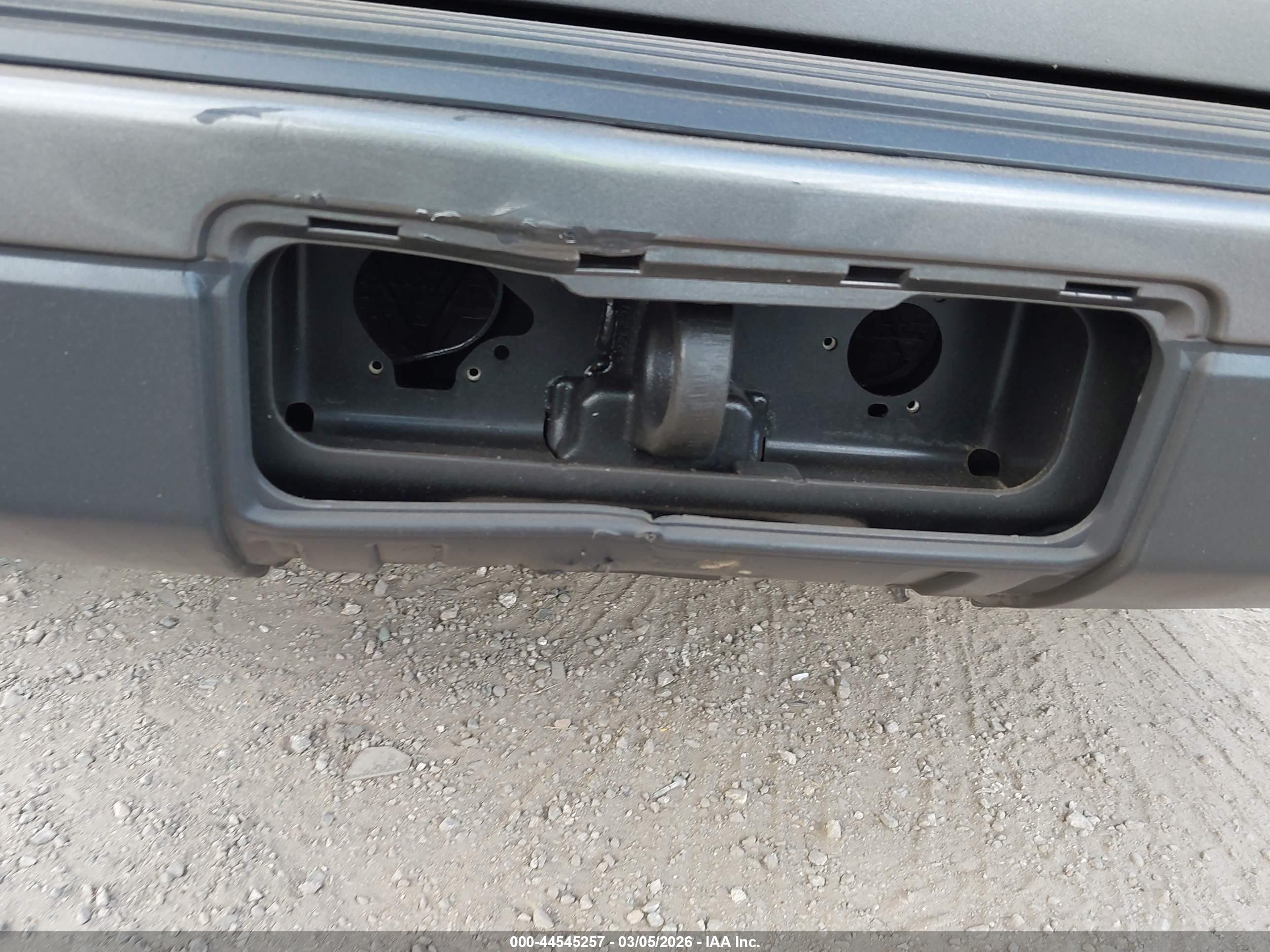 LAND ROVER image 6