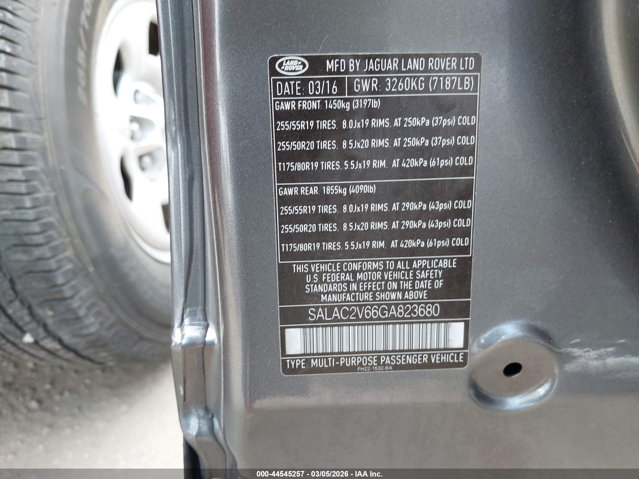 LAND ROVER image 9