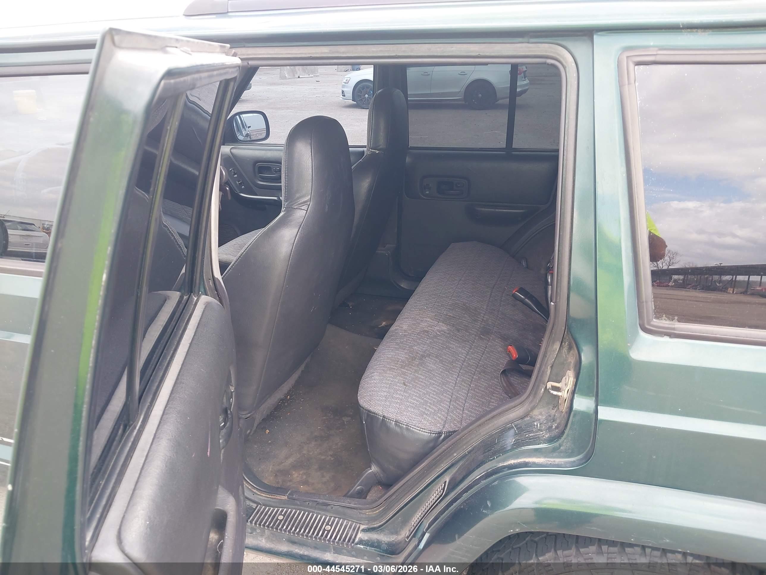 JEEP CHEROKEE image 8