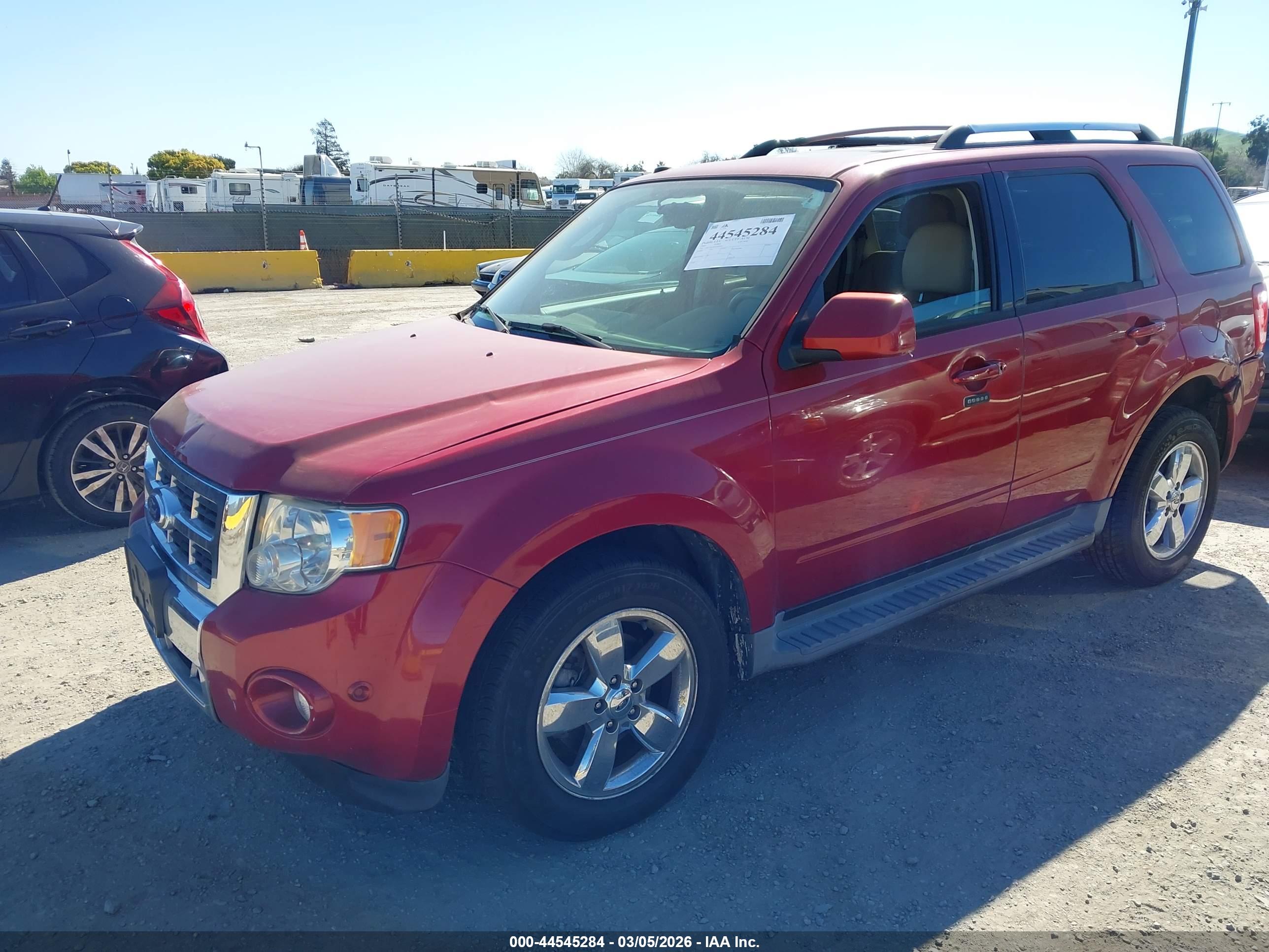 FORD ESCAPE image 2