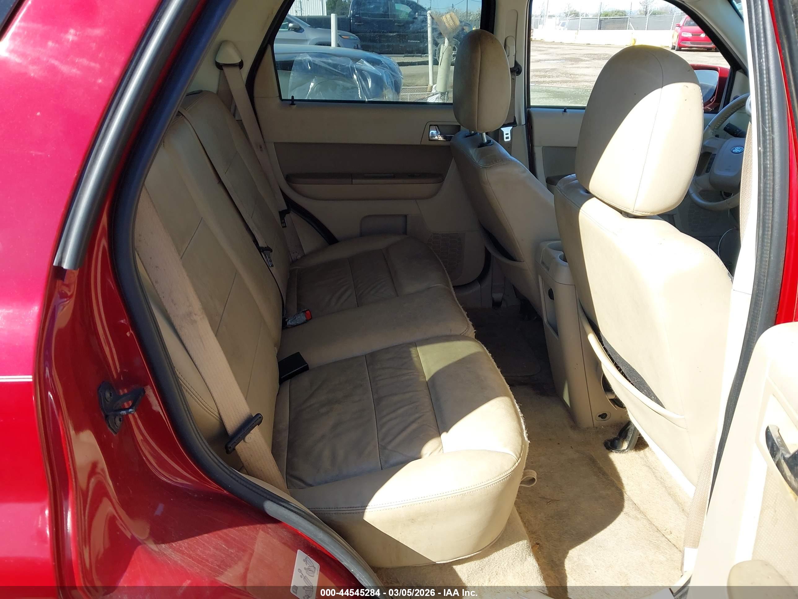 FORD ESCAPE image 8