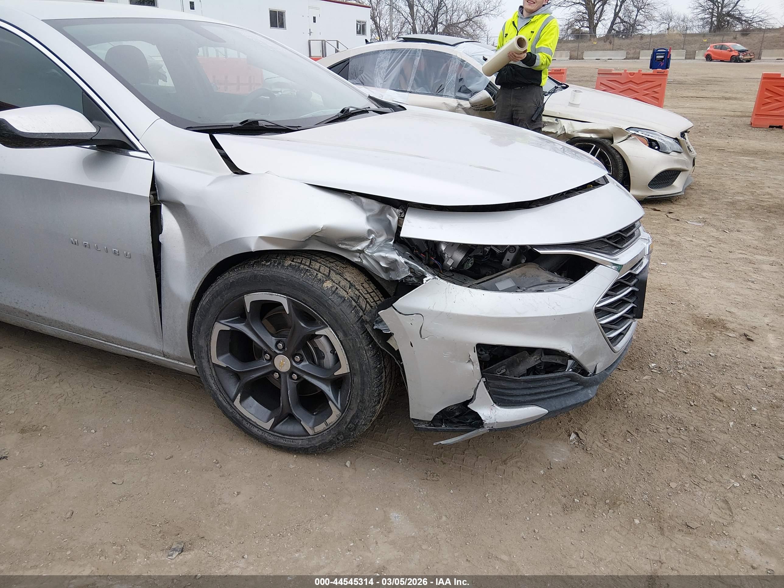 CHEVROLET MALIBU image 6