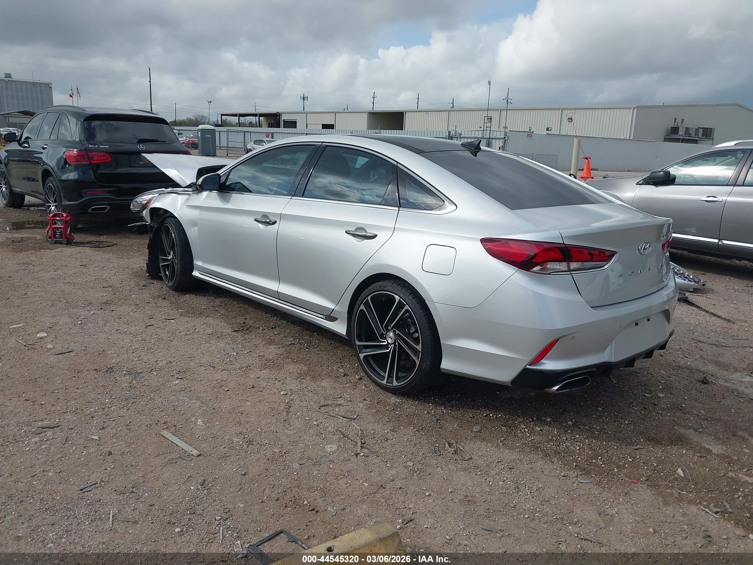 HYUNDAI SONATA image 3