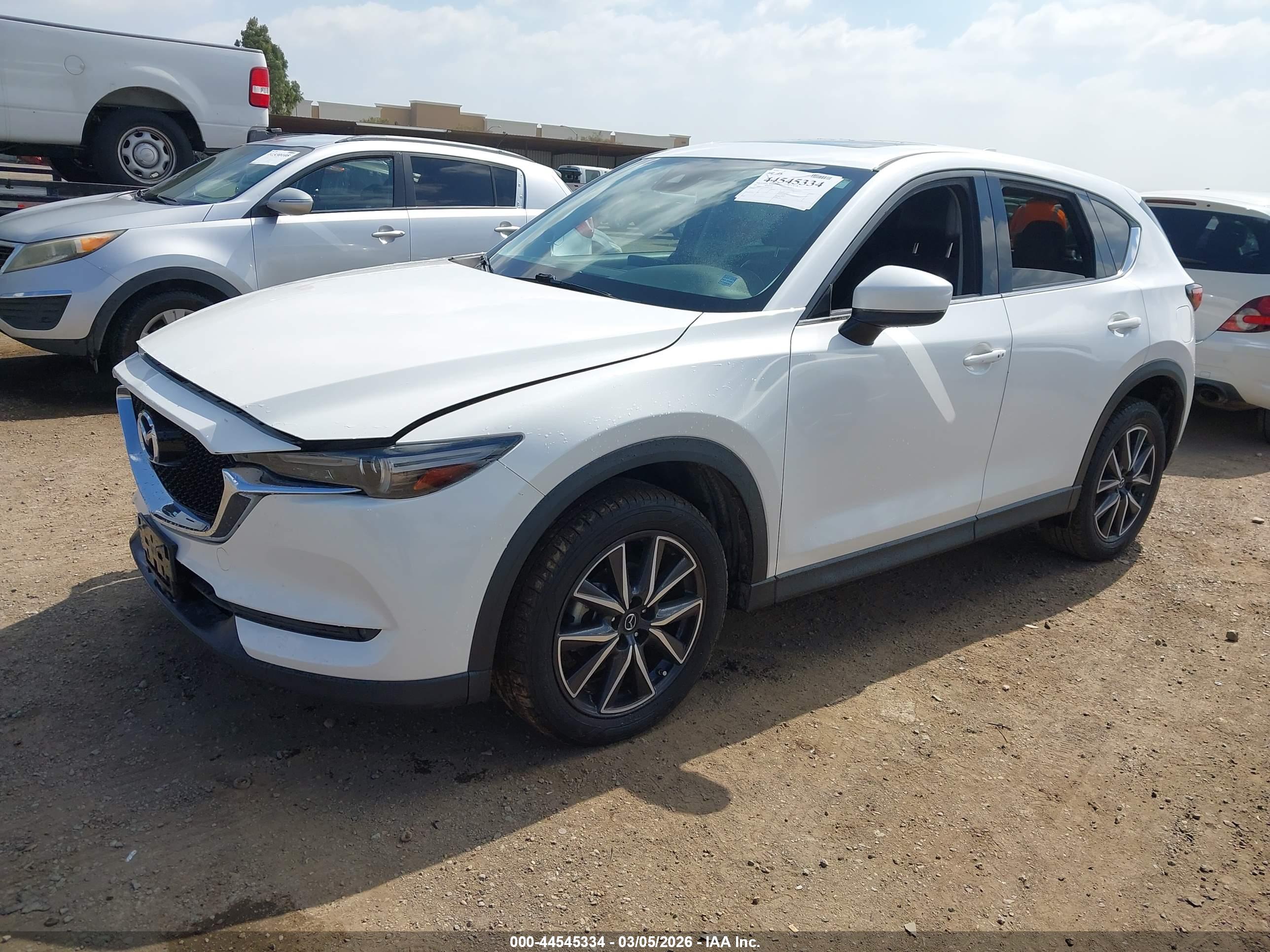 MAZDA CX-5 image 2