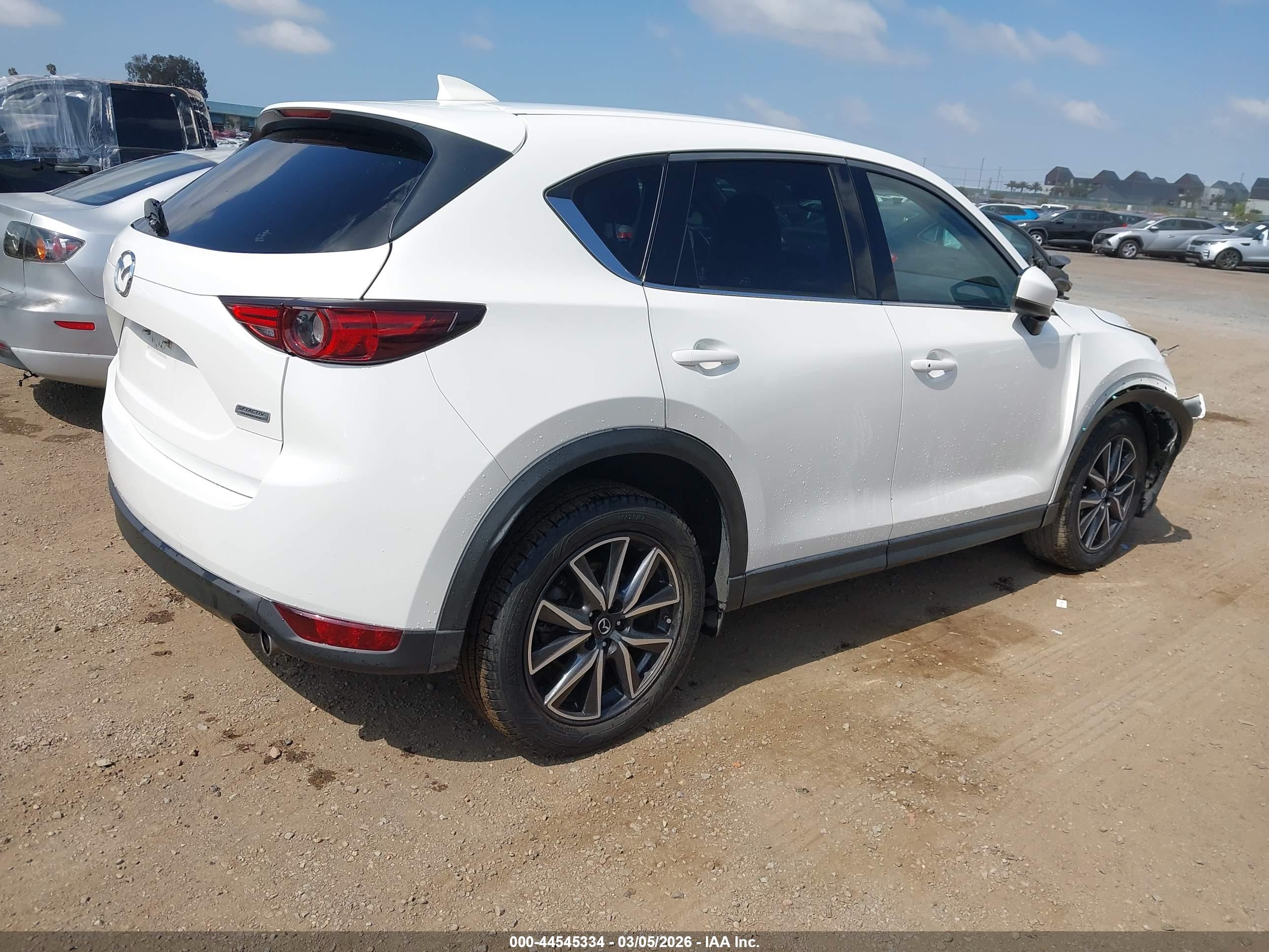 MAZDA CX-5 image 4