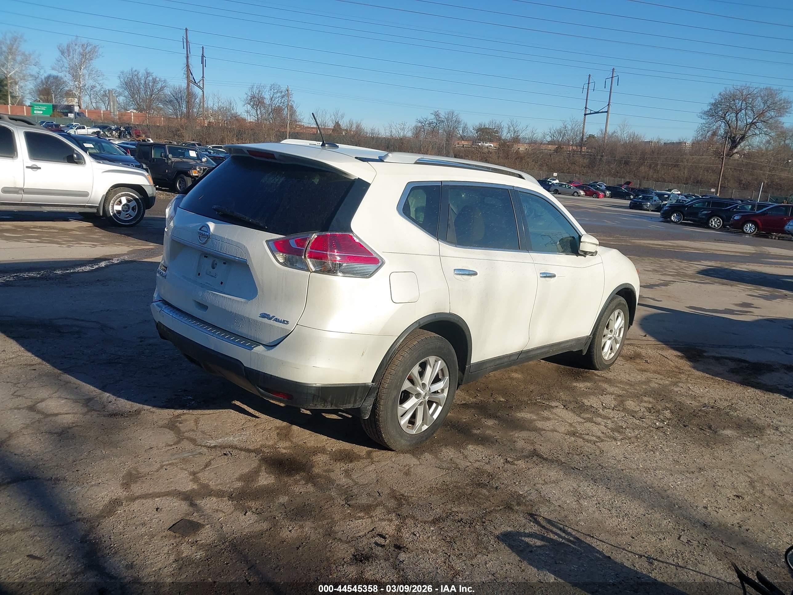 NISSAN ROGUE image 4