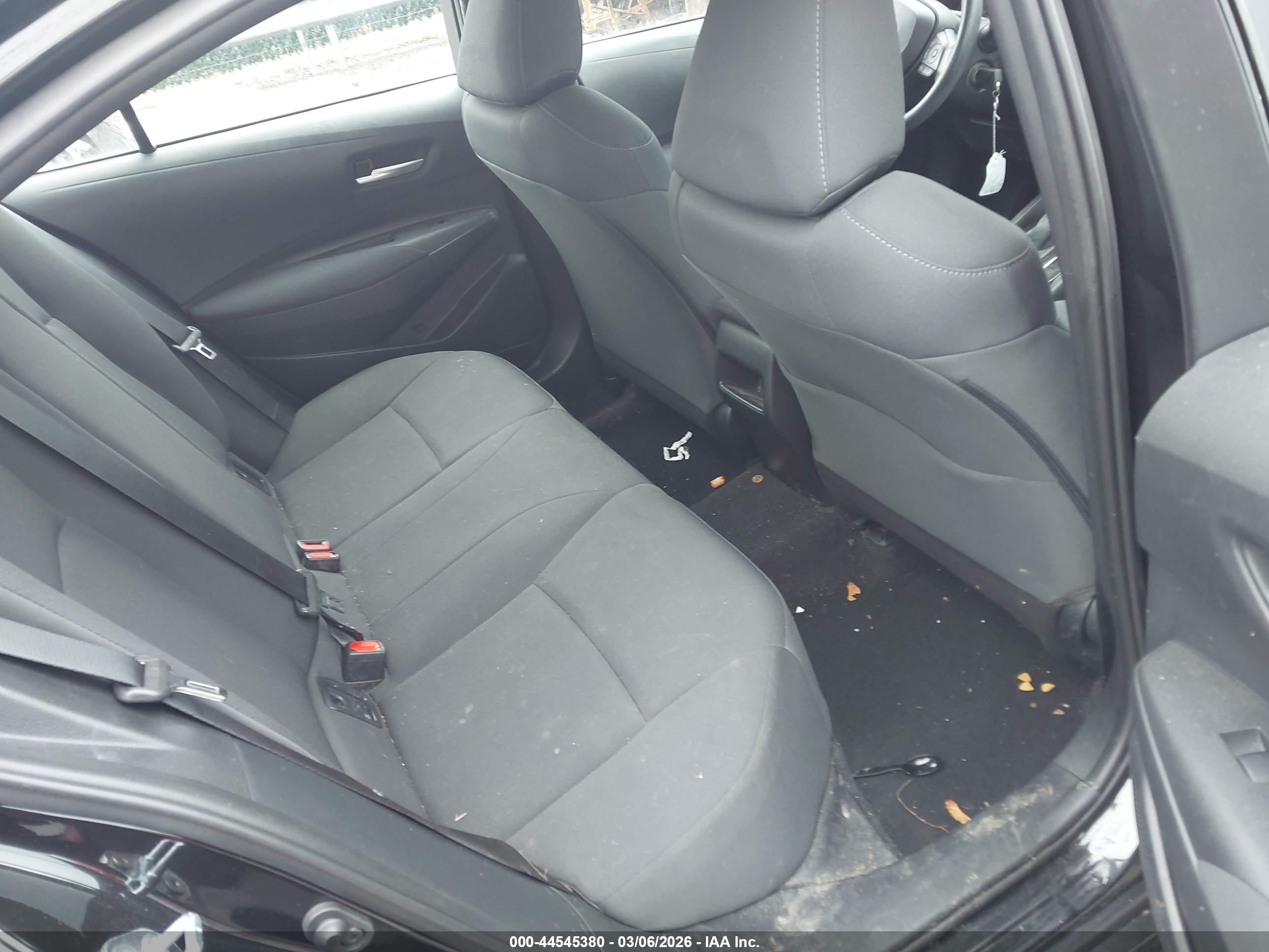TOYOTA COROLLA image 8
