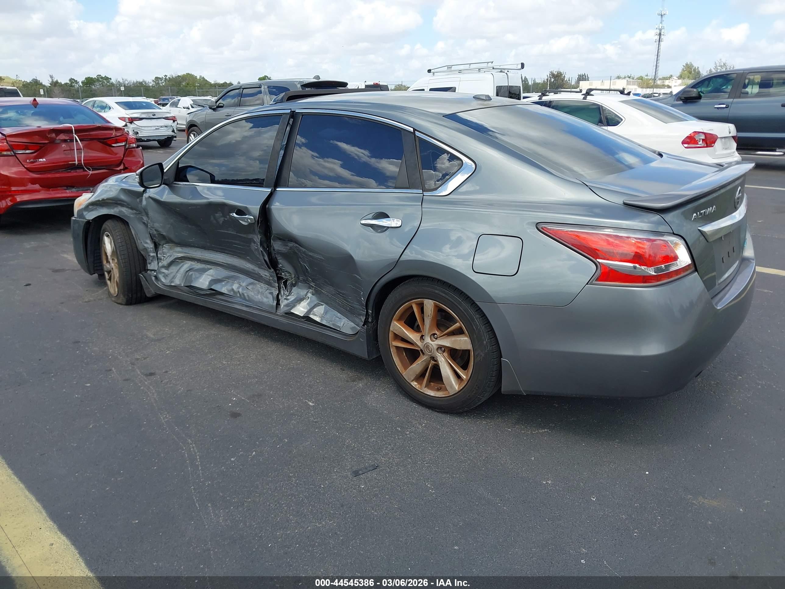 NISSAN ALTIMA image 3