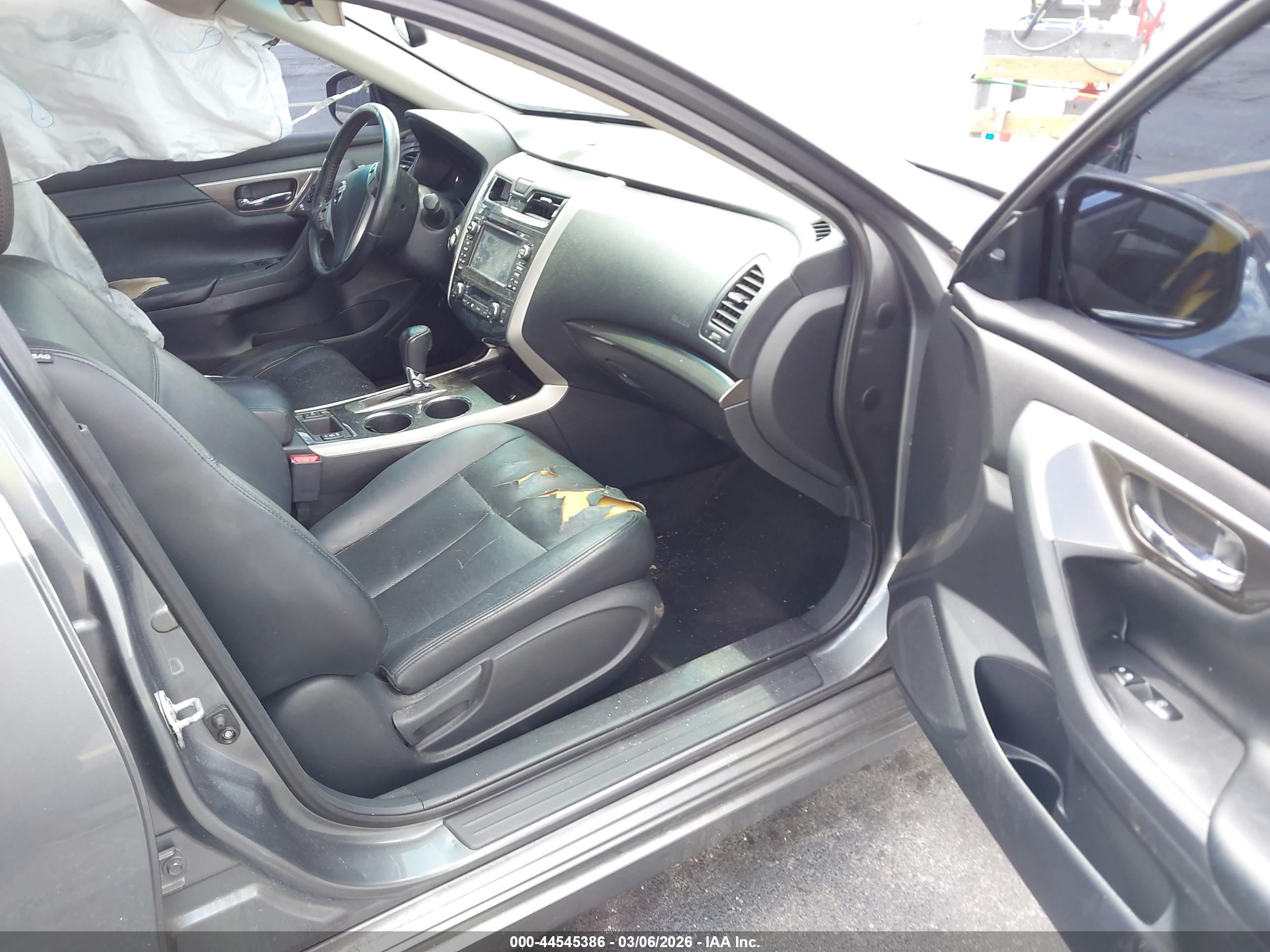NISSAN ALTIMA image 5