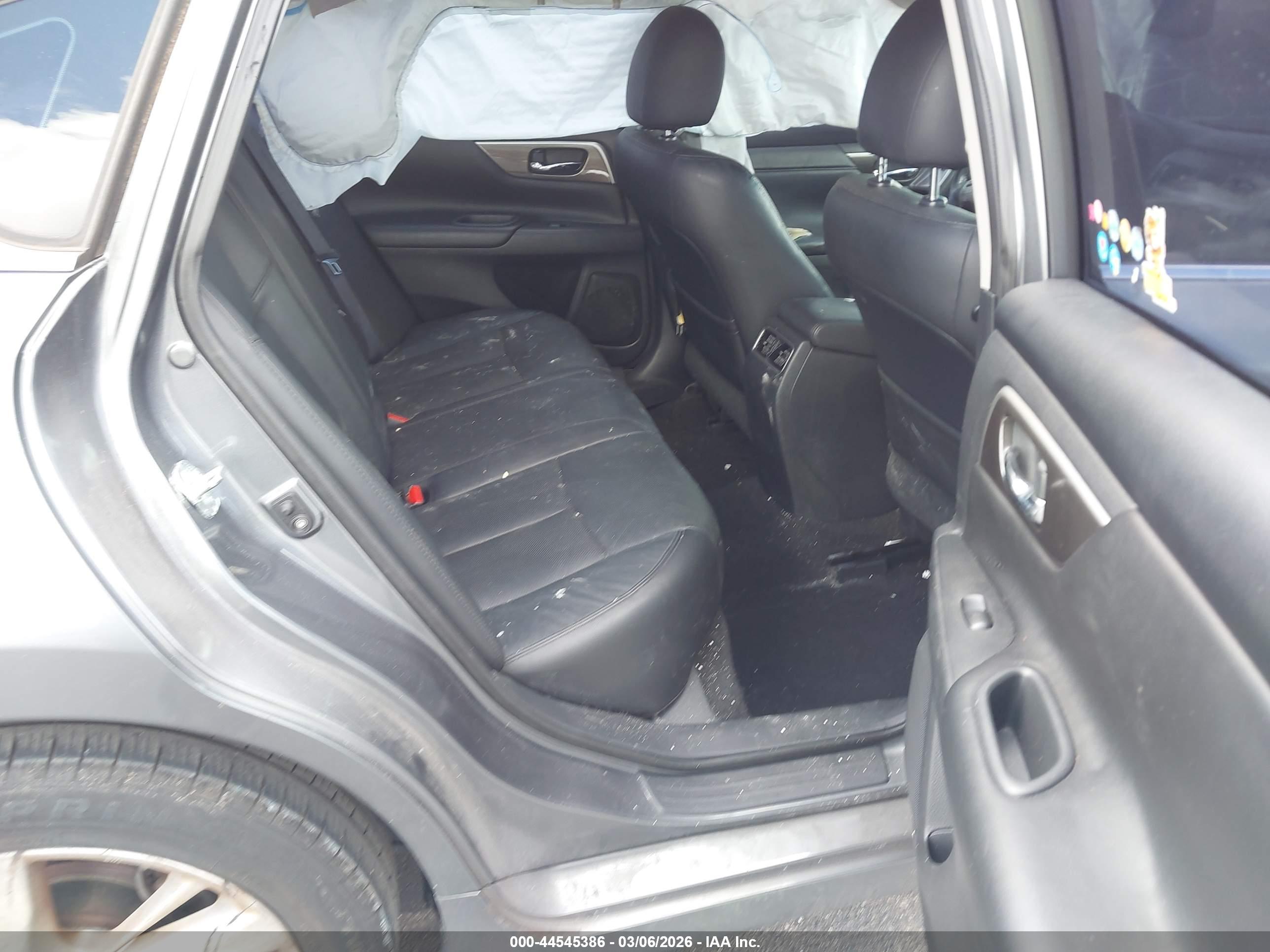 NISSAN ALTIMA image 8
