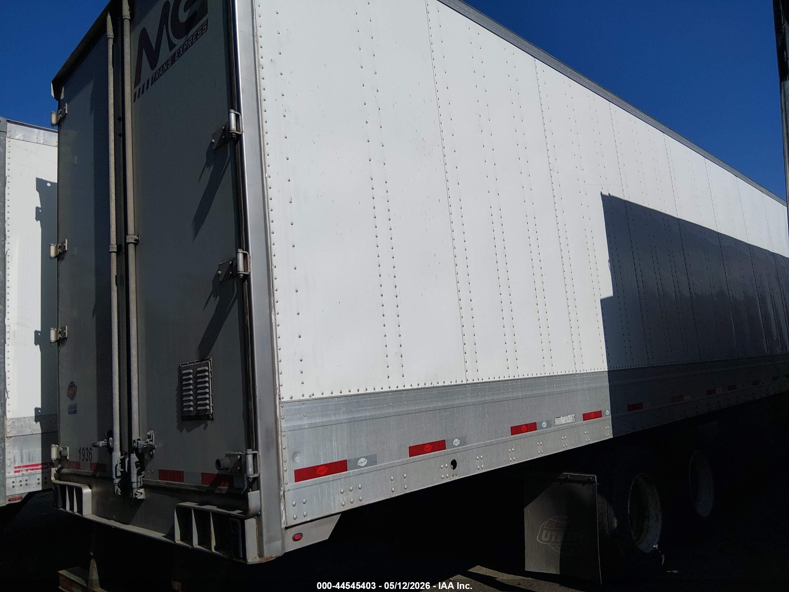 UTILITY TRAILER image 4