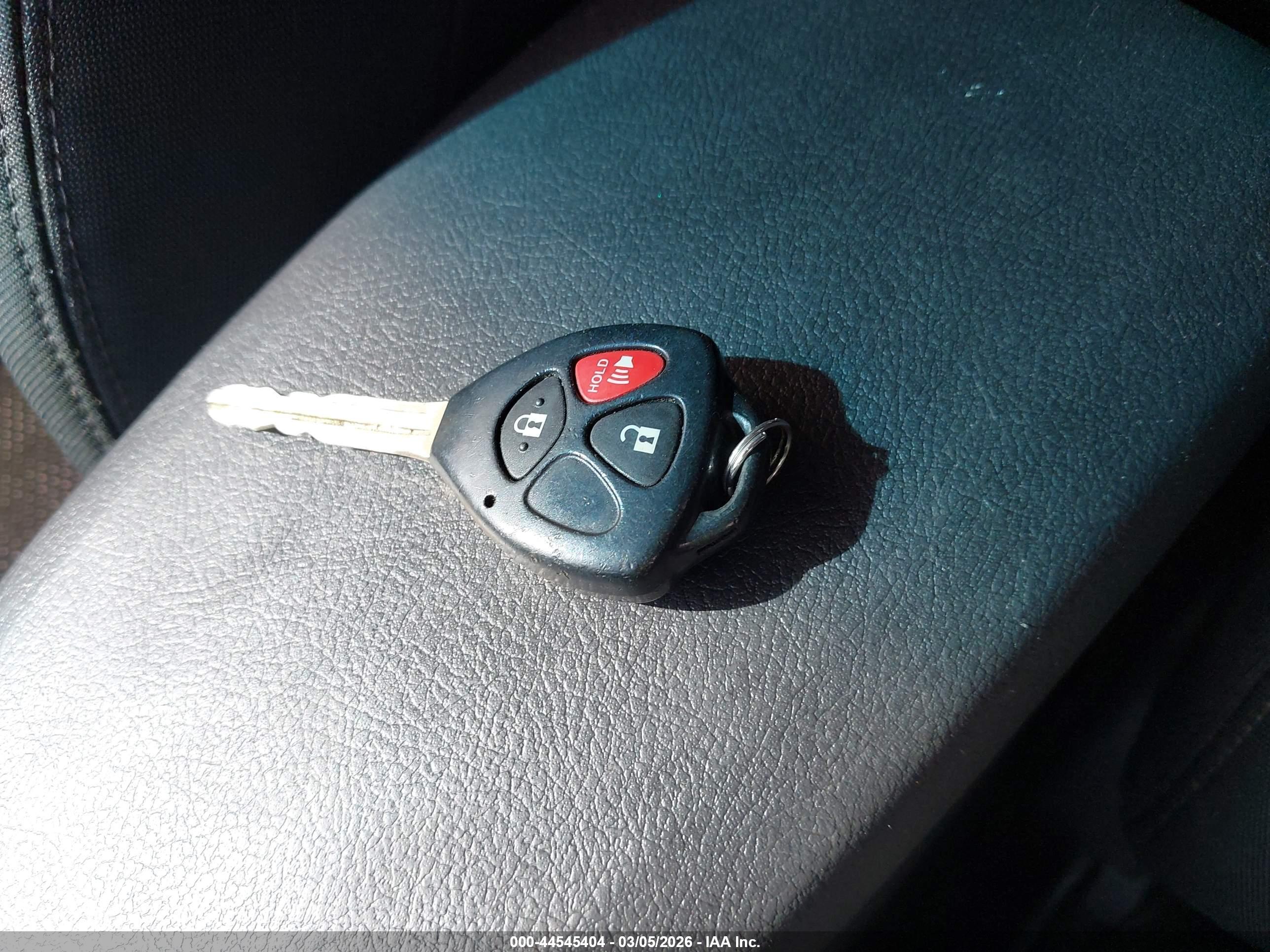 PONTIAC VIBE image 11