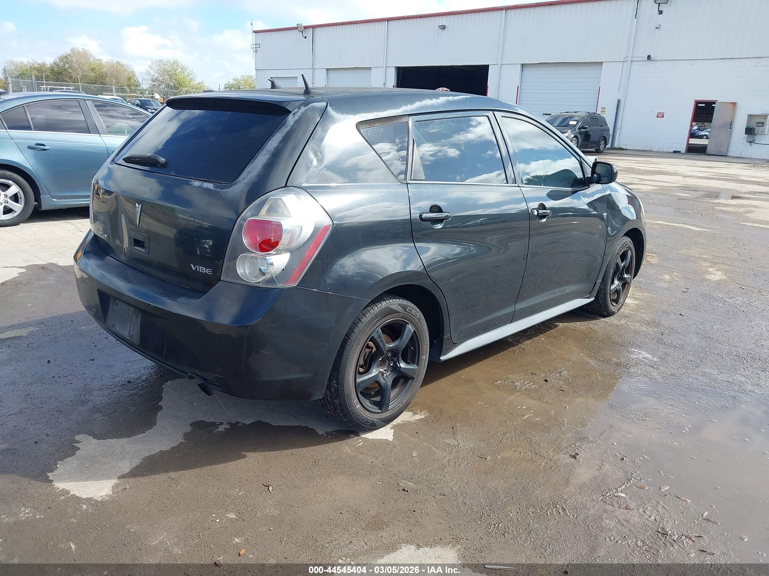 PONTIAC VIBE image 4