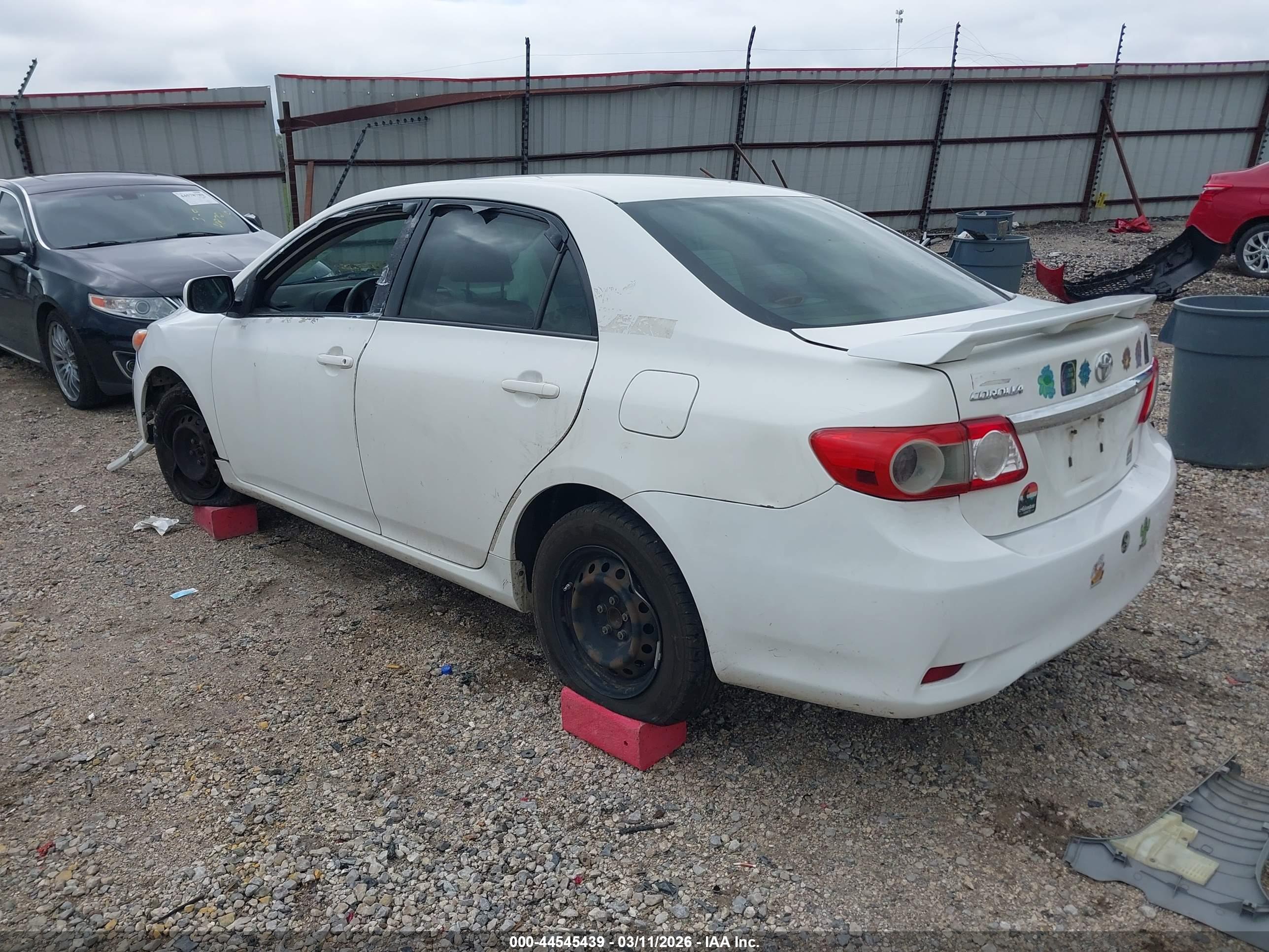 TOYOTA COROLLA image 3
