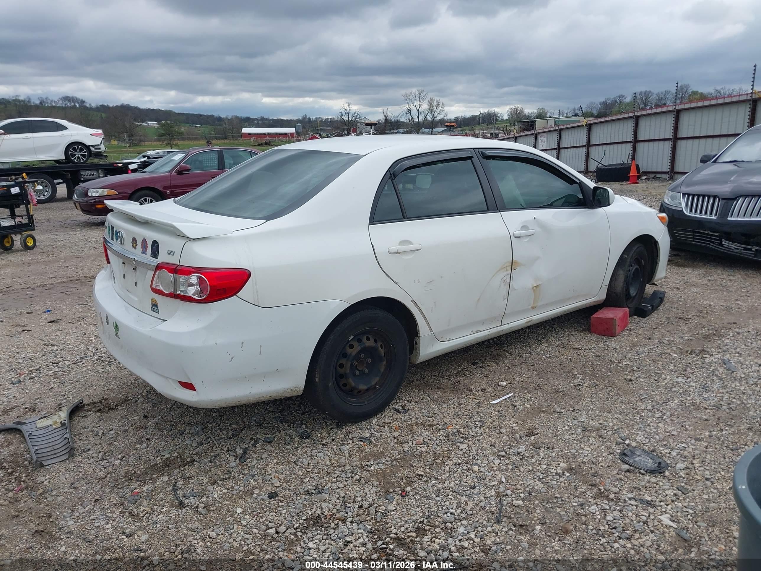 TOYOTA COROLLA image 4