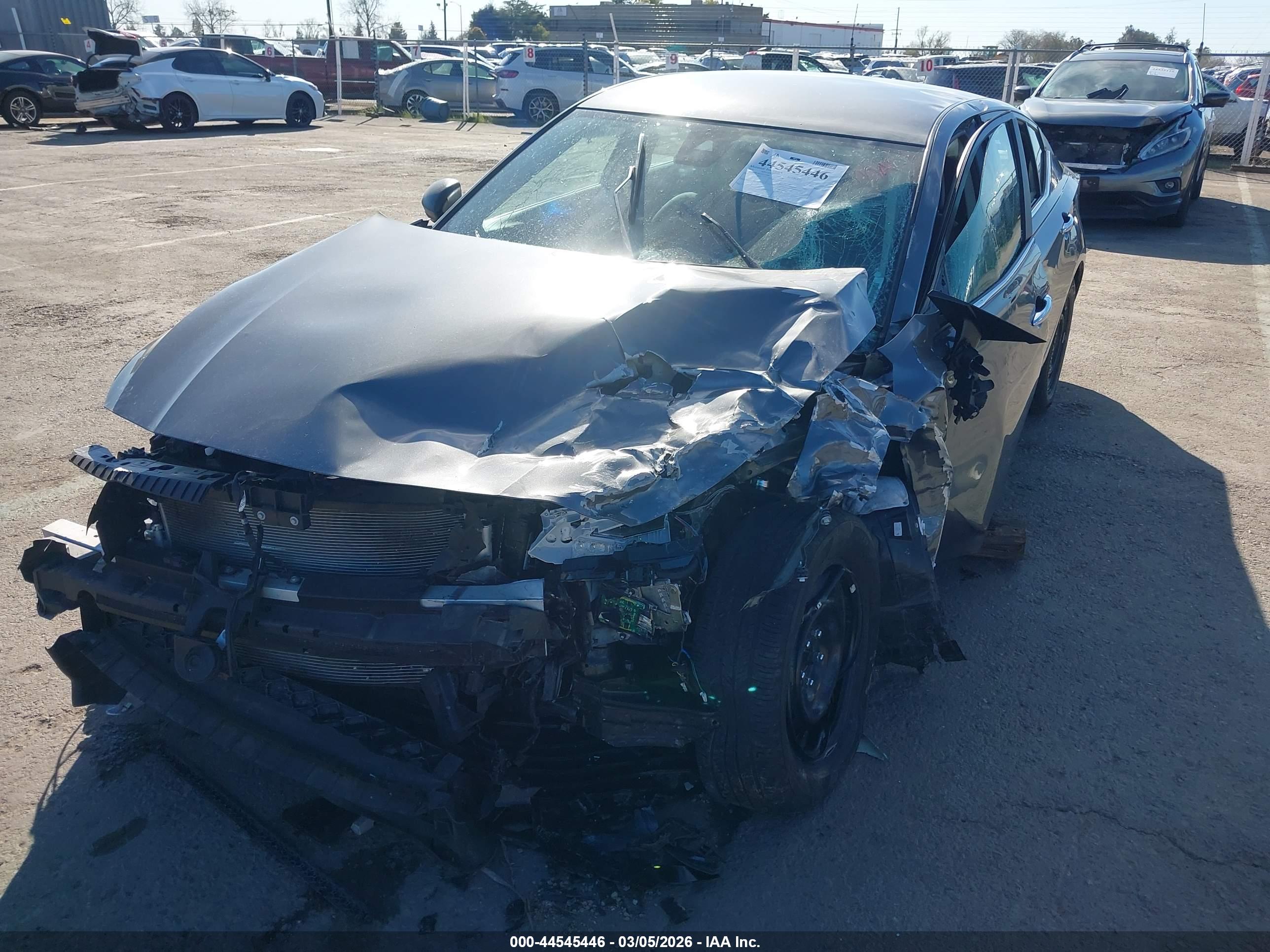 NISSAN ALTIMA image 2