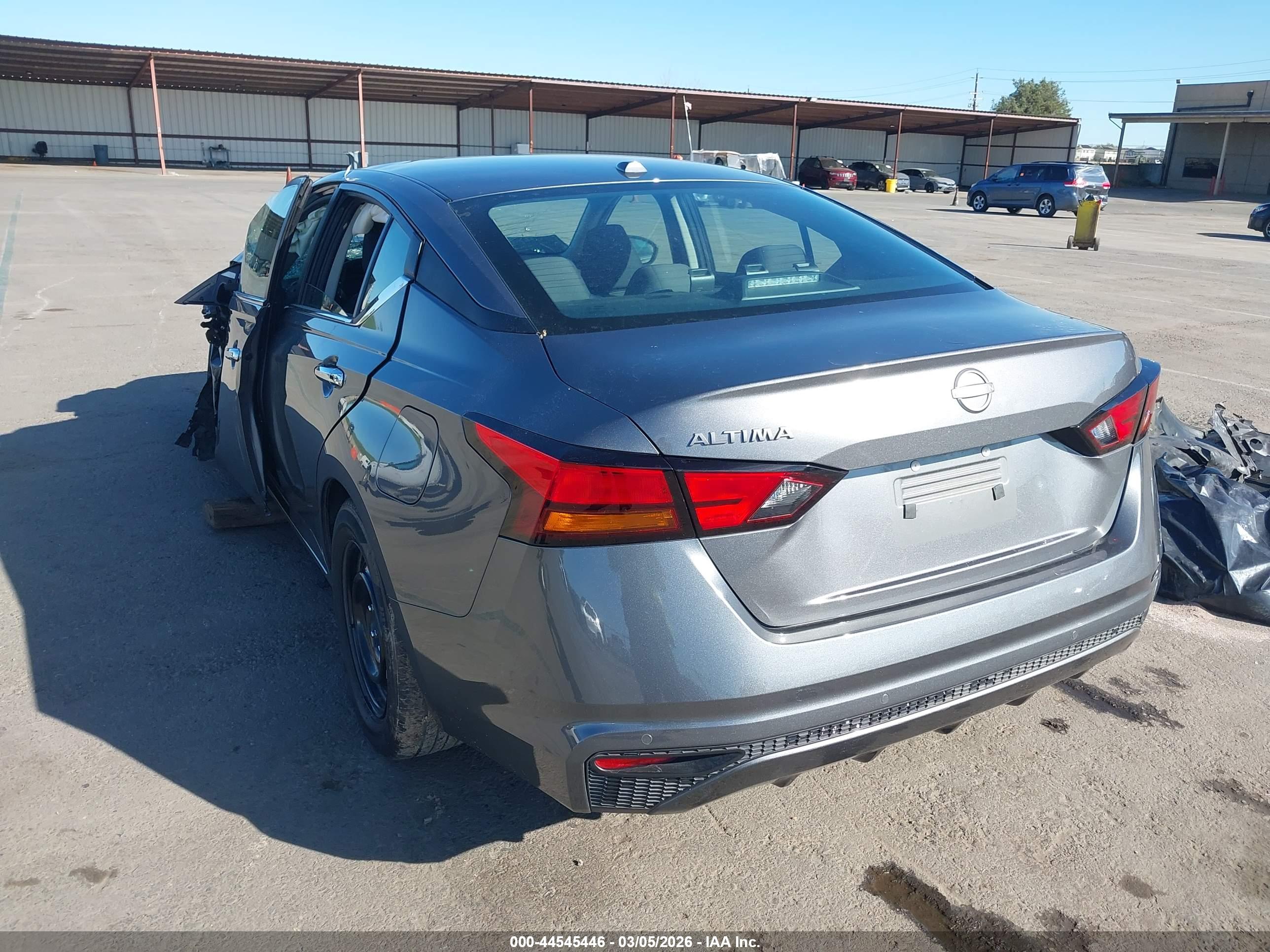 NISSAN ALTIMA image 3